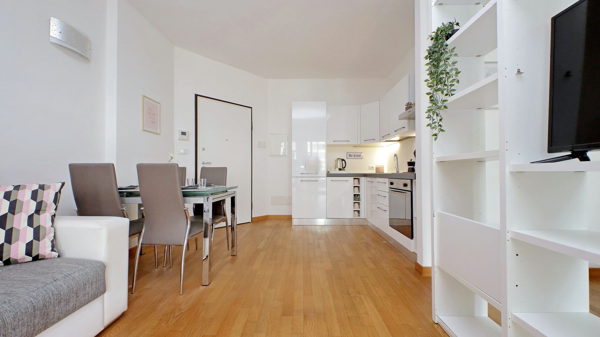 Italianway Roma Maurizio's flat by Domus&Dimore