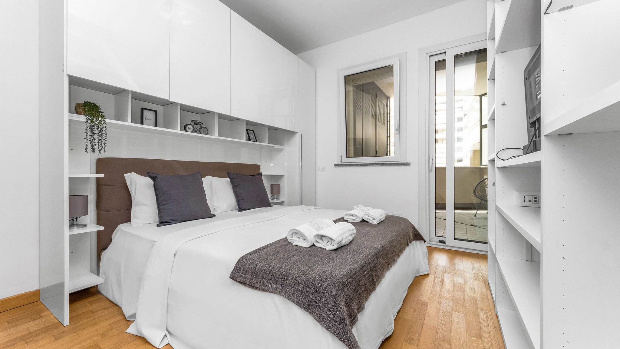 Italianway Roma Maurizio's flat by Domus&Dimore