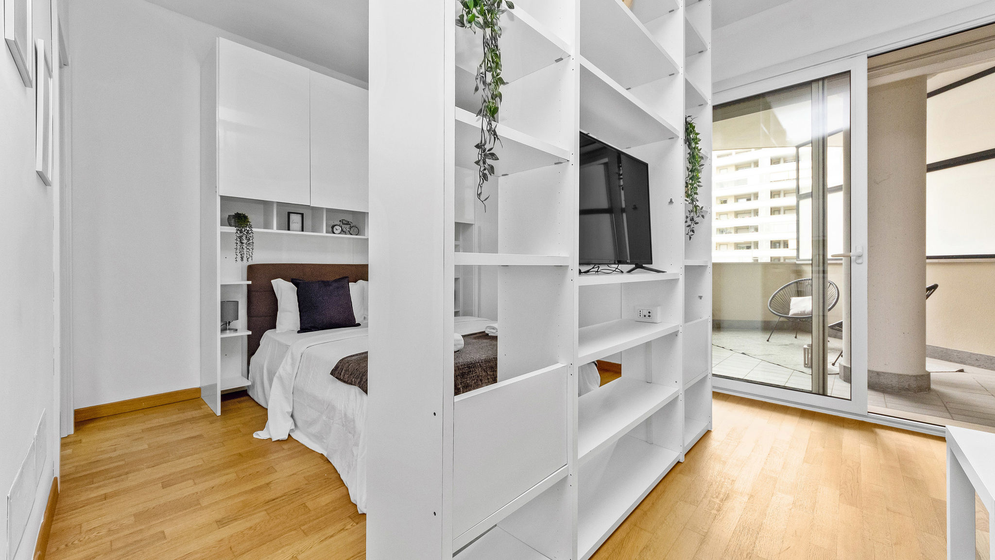 Italianway Roma Maurizio's flat by Domus&Dimore