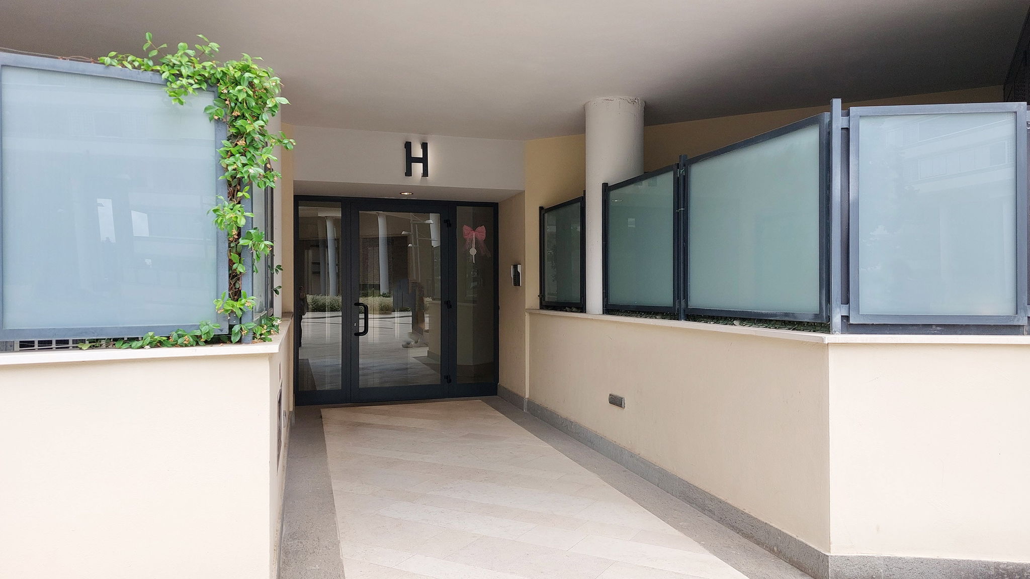 Italianway Roma Maurizio's flat by Domus&Dimore