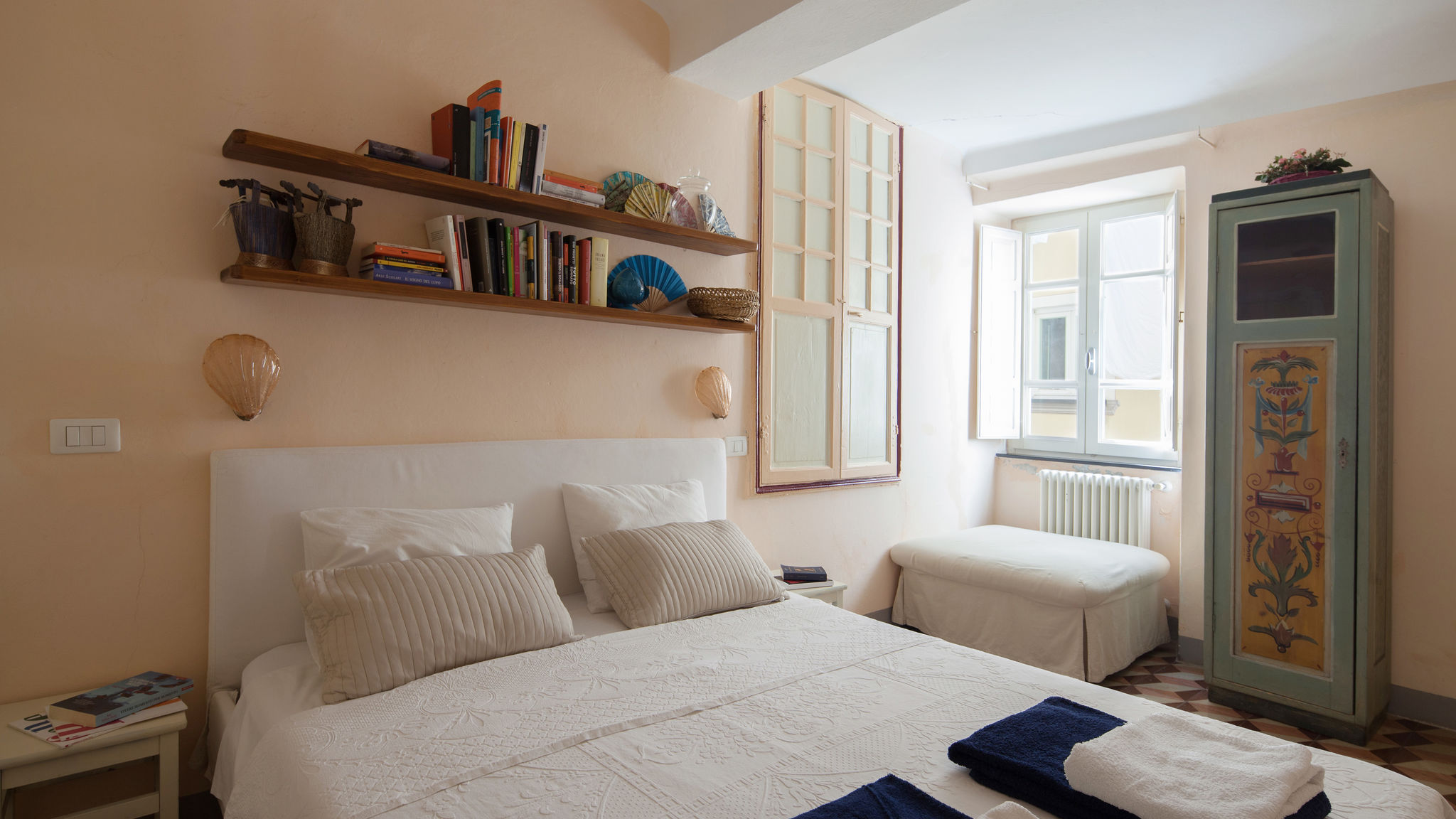 Italianway Ameglia Fivestay Roof terrace overlooking the gulf