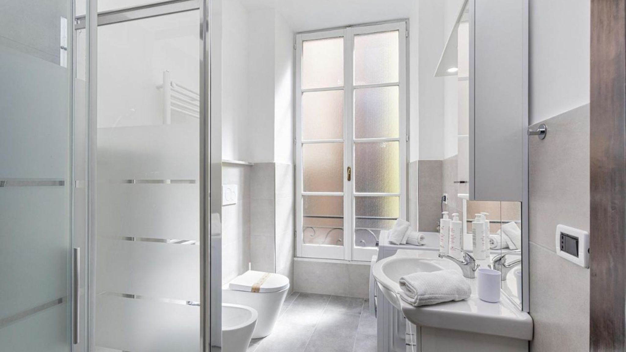 Italianway Genova  Luminous and Charming Apartment in Genoa Center