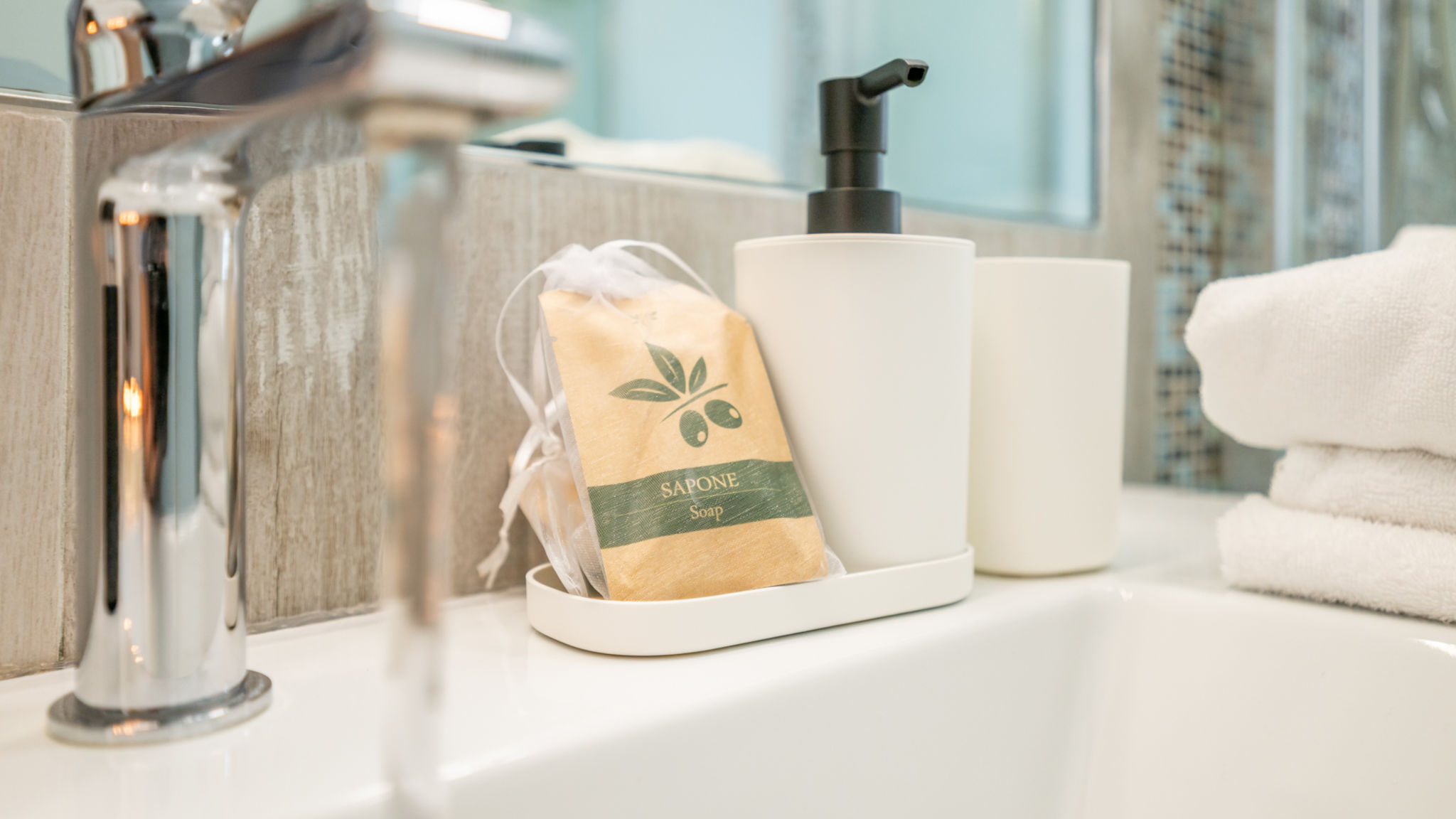 Italianway Pisa Sage&Rosemary Home - with Garden by Pleiades Home