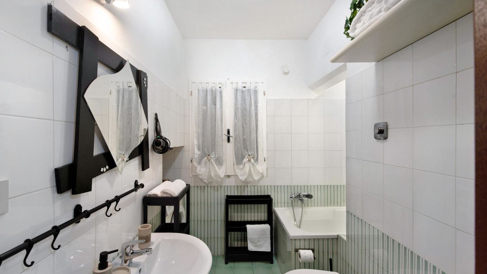 Italianway Genova Casarè a due passi dal mare