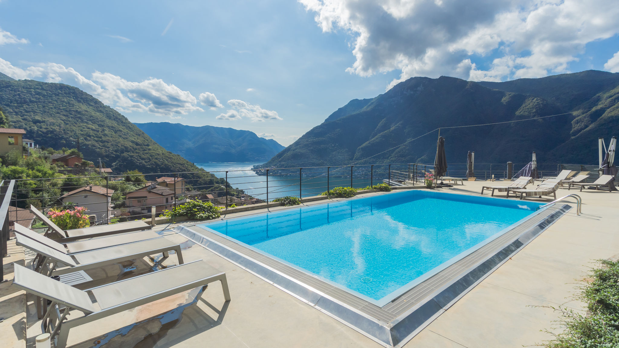 Italianway Nesso Residenza Maxim with pool