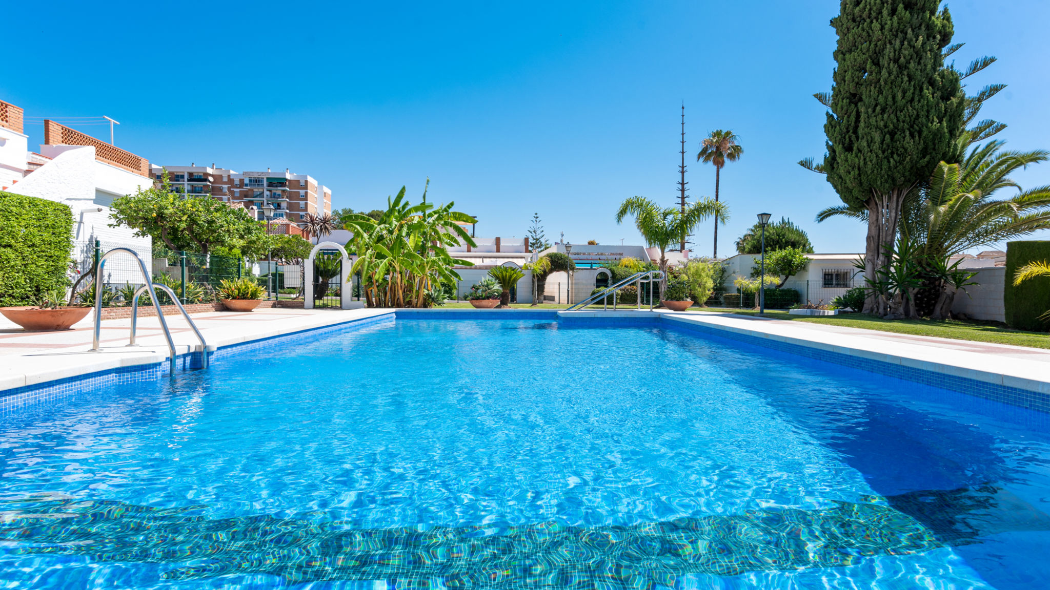 Costarentals Torremolinos Family apartment in Benalmadena with pool by Costarentals - Ref 218