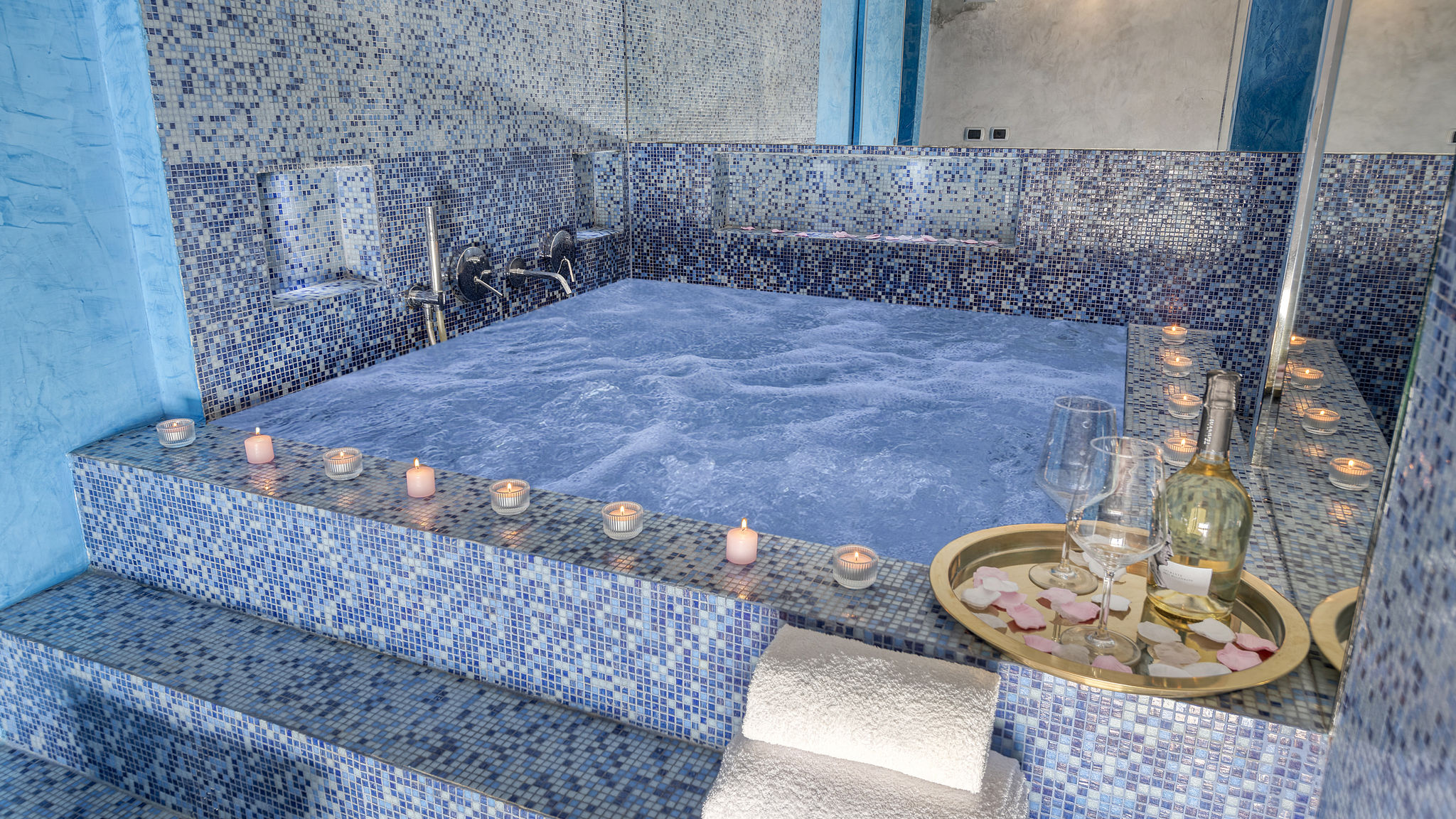 Italianway Milano San Babila luxury Suite - 7Sundays