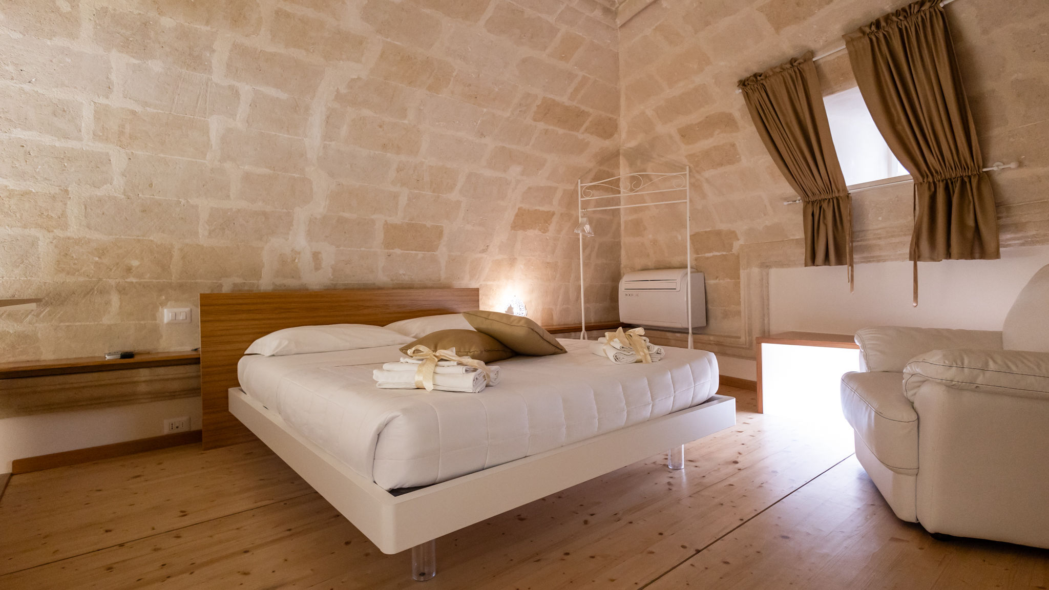 Italianway Matera La finestra sul campanile - Guglielmo