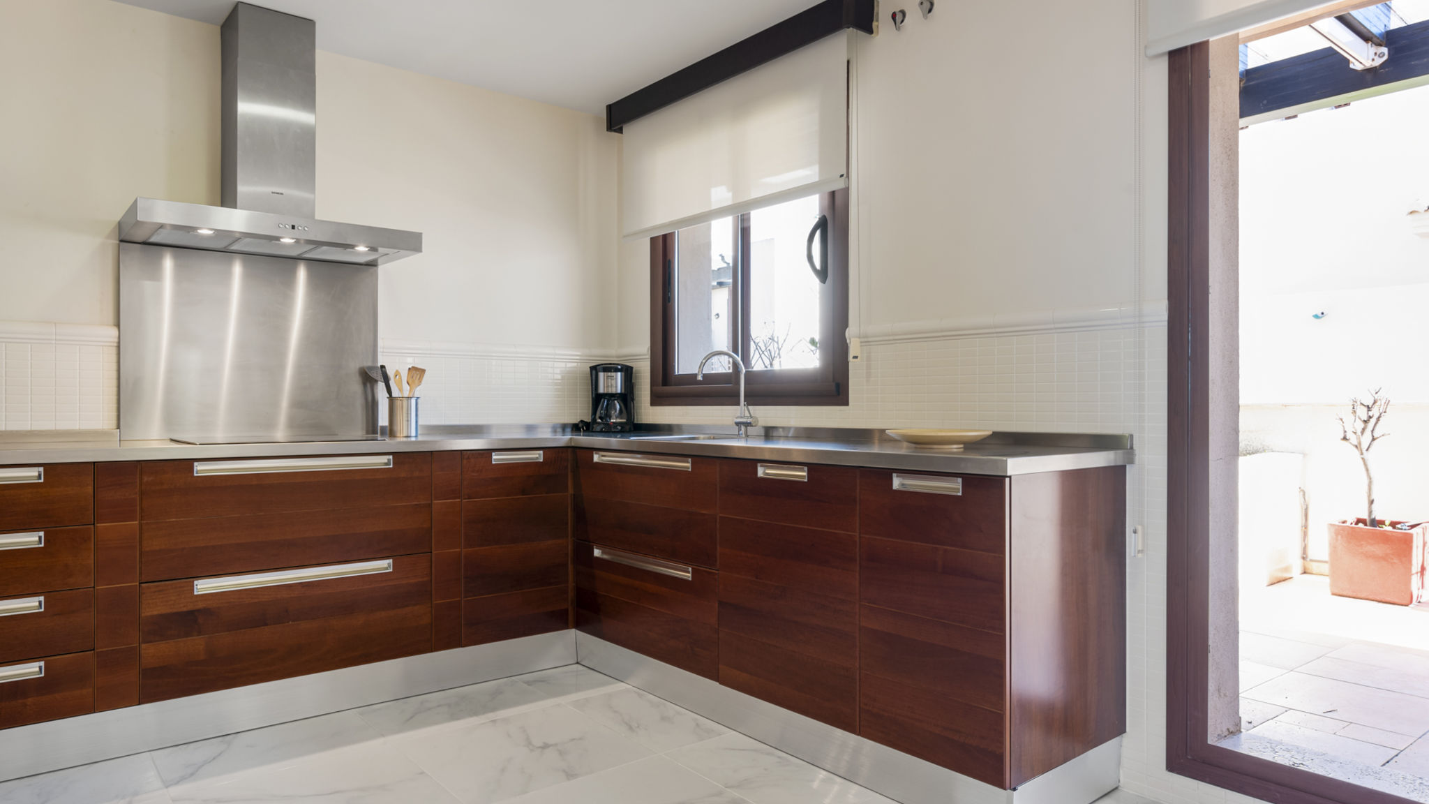 Costarentals Marbella Stylish apartment with pool in Marbella by Costarentals - Ref M51