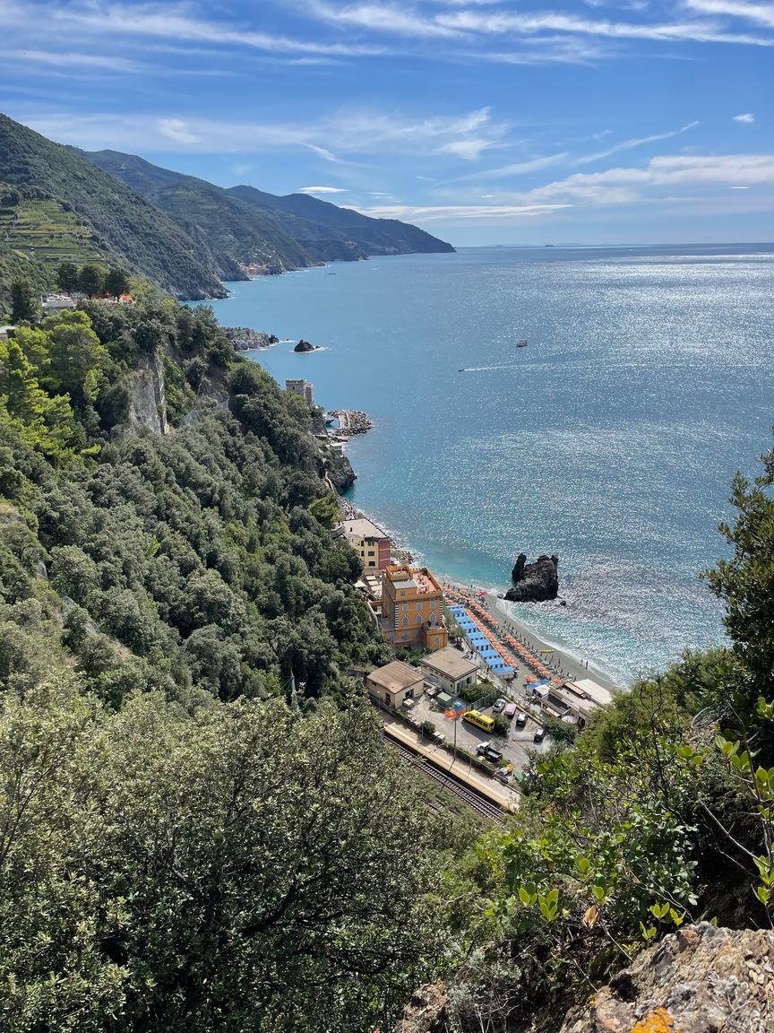 Italianway Monterosso al Mare Historical Villa 'The Birdhouse' with Garden and Views
