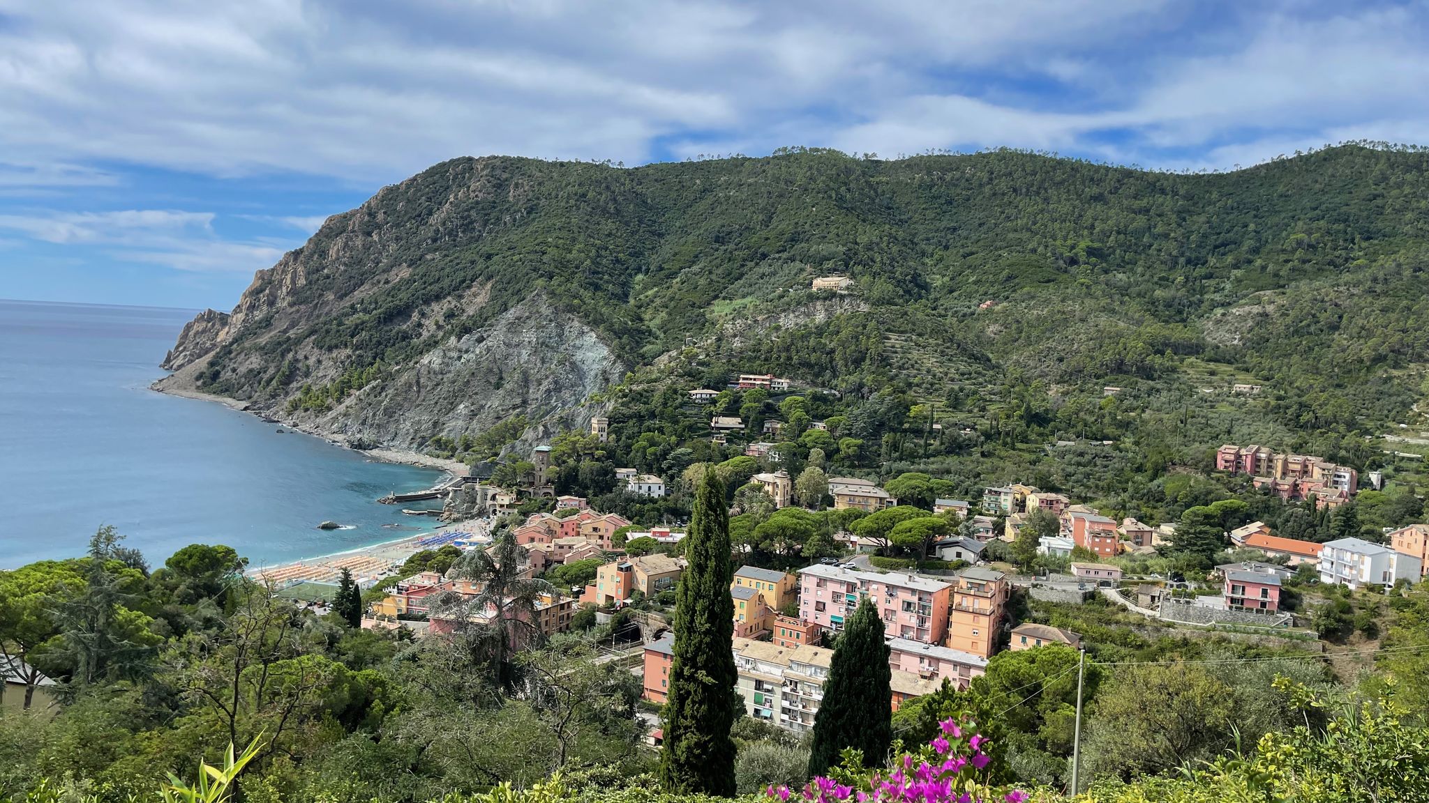 Italianway Monterosso al Mare Historical Villa 'The Birdhouse' with Garden and Views