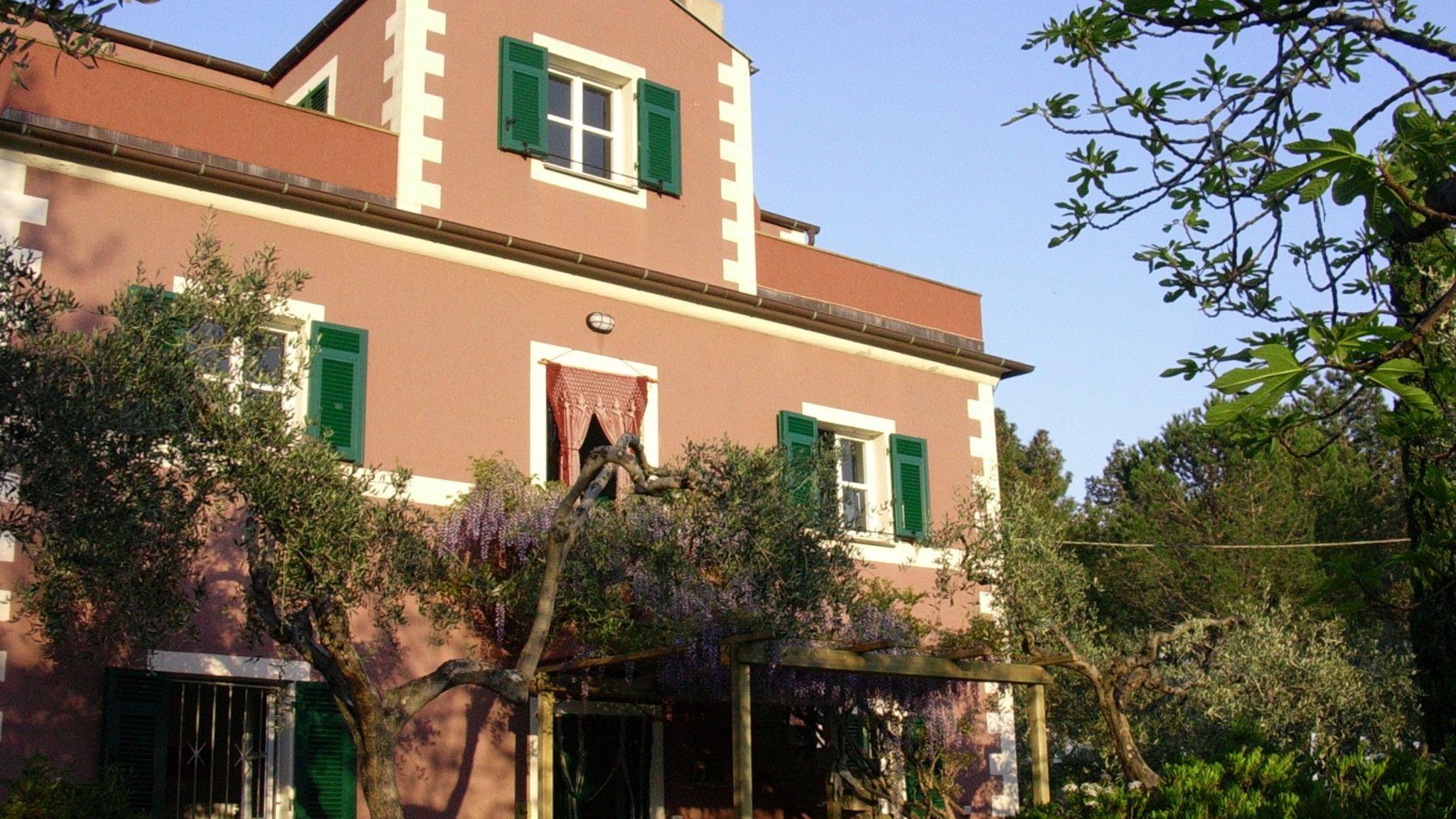 Italianway Monterosso al Mare Historical Villa 'The Birdhouse' with Garden and Views