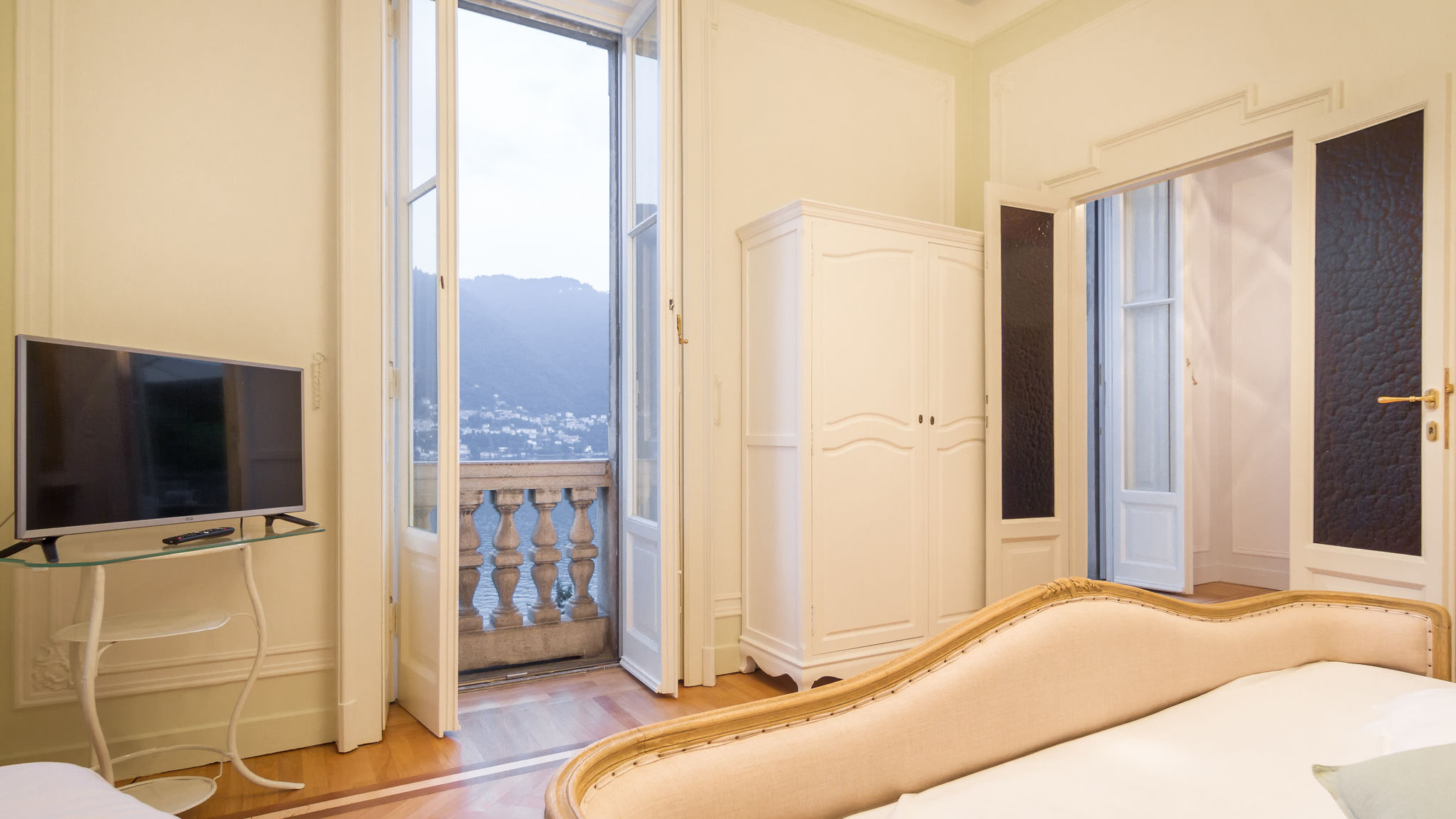 Italianway Moltrasio Villa Primavera by My Villa Collection 