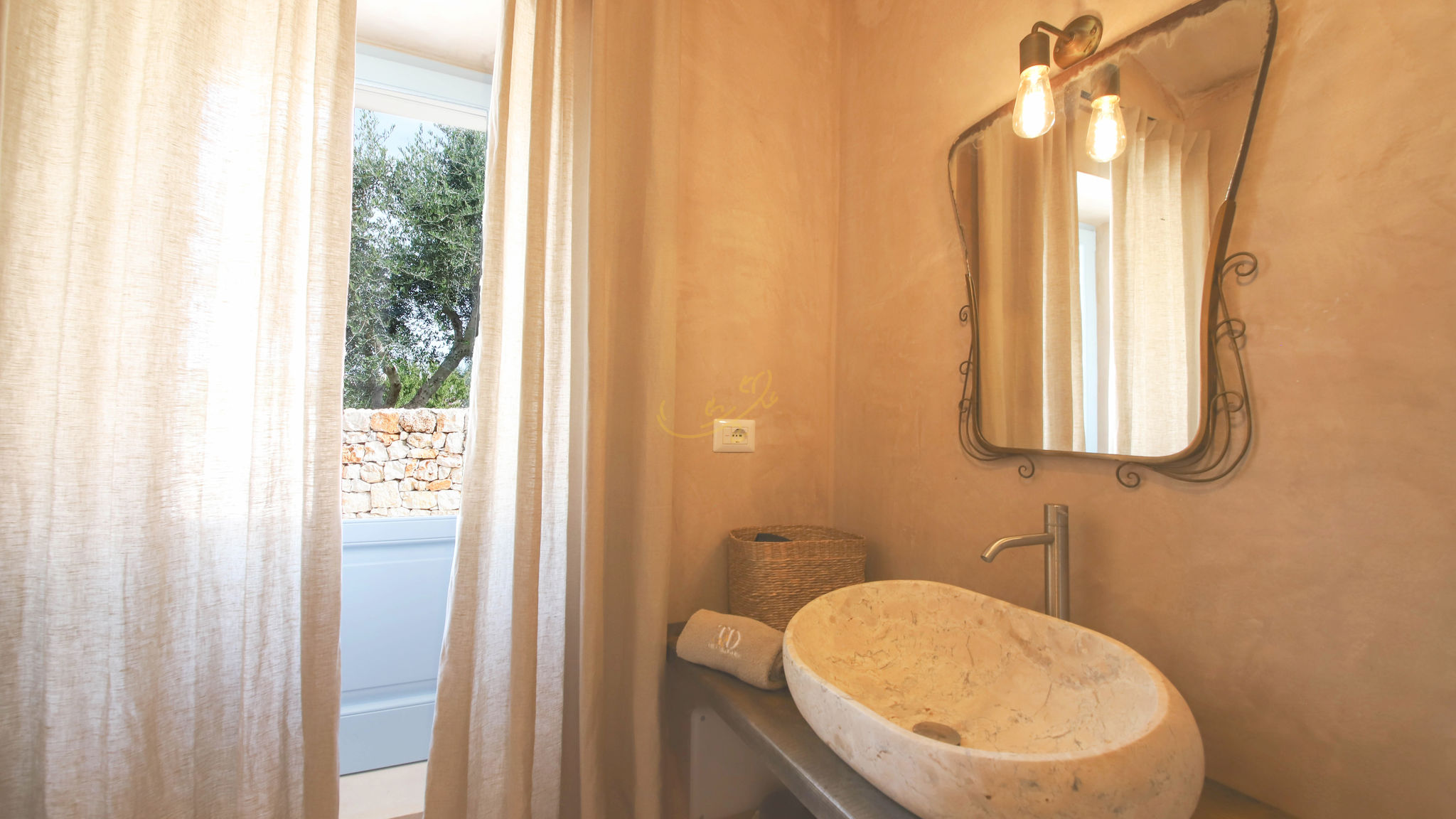 Trulli e Dimore Property Management Ostuni TD Lamiamola Stylish Trulli & Lamie with Pool