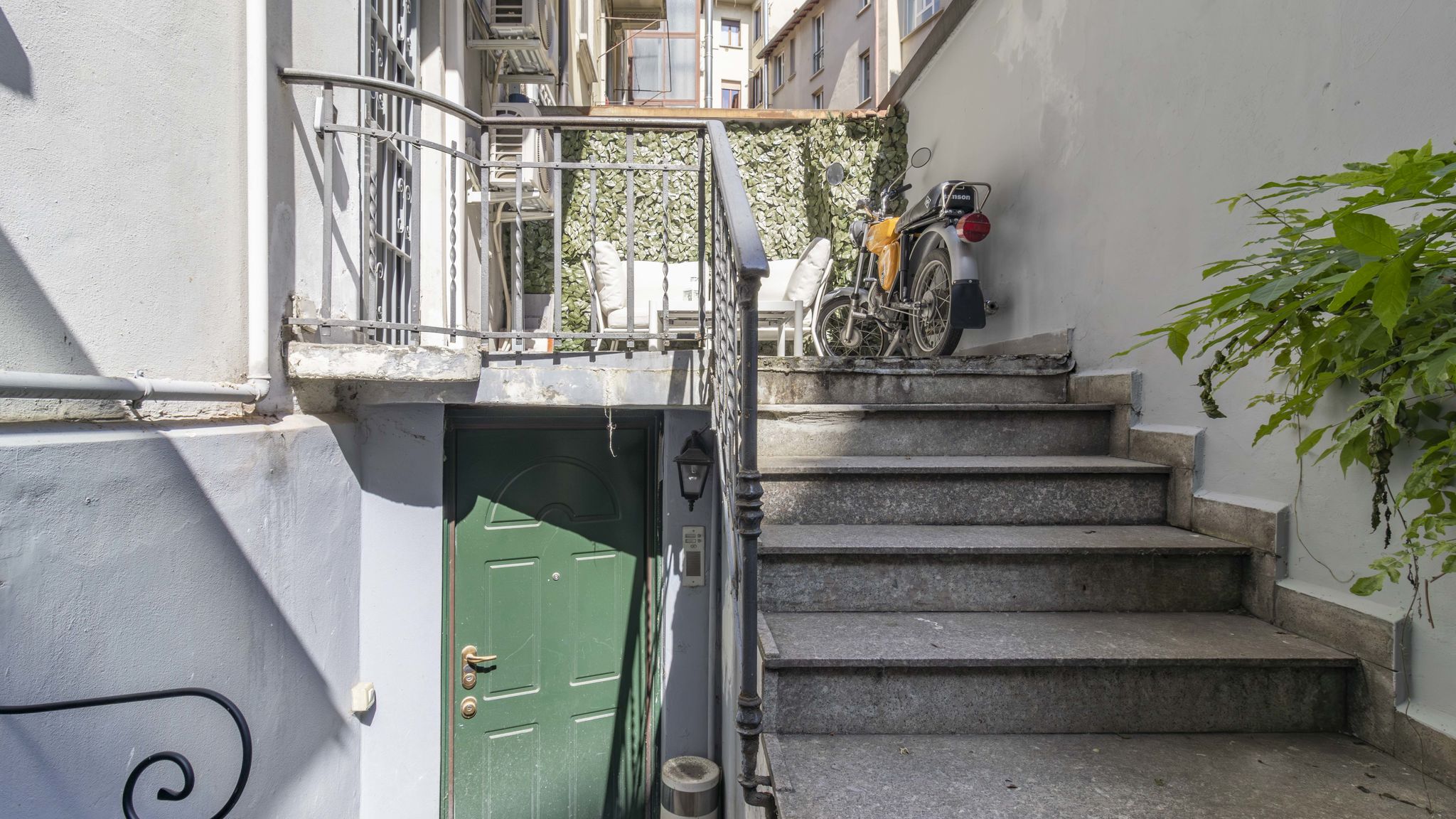 Italianway Milano Stradivarius House