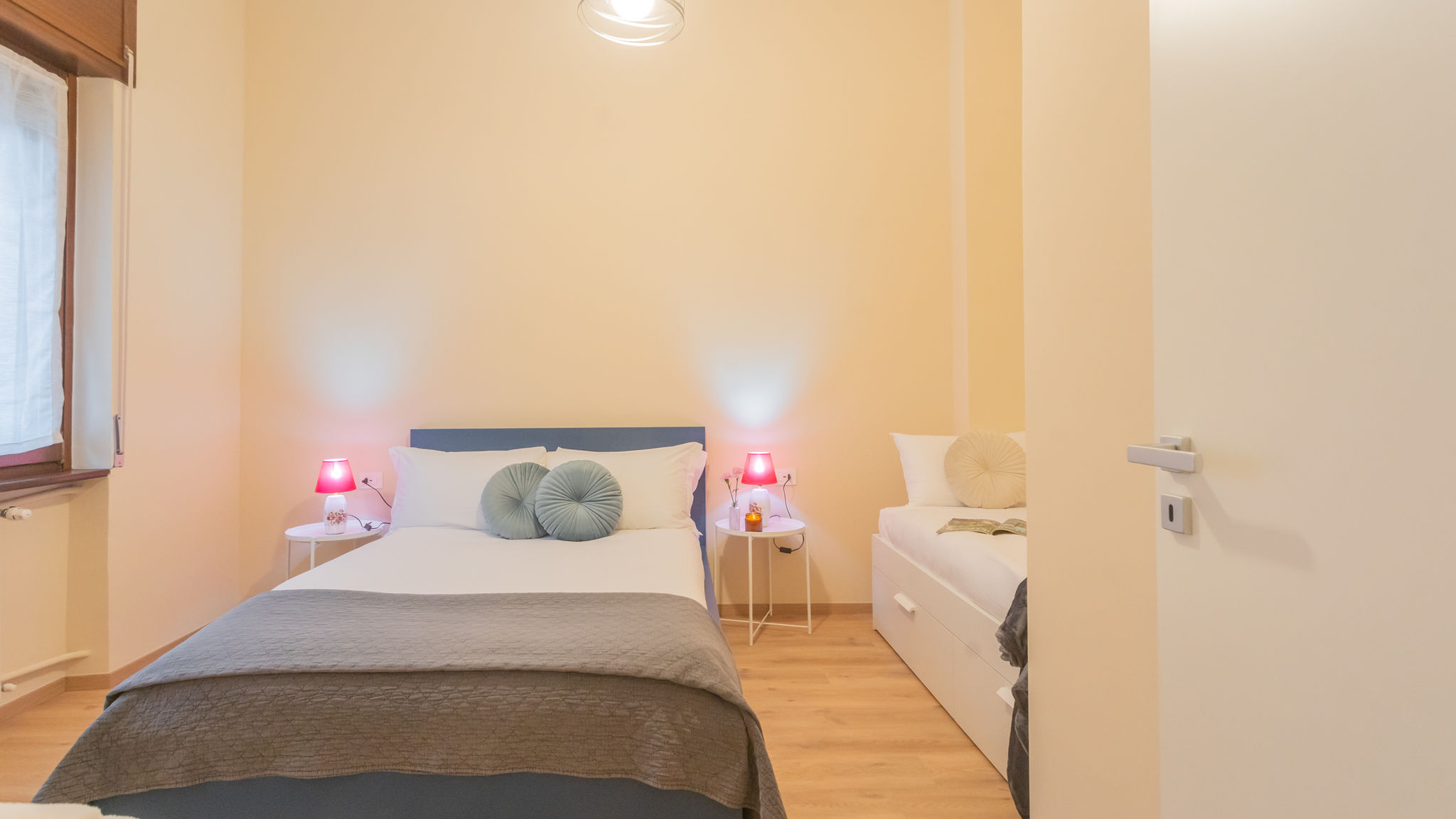 RentAllComo Como Breva Apartment nearby Como S.G. Train Station