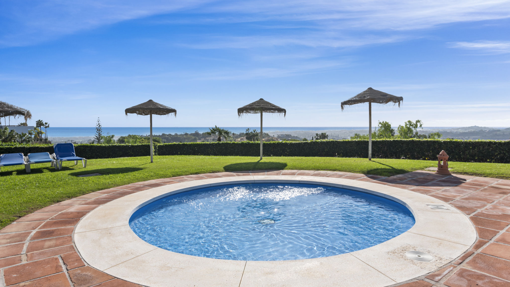Costarentals Benahavís Los Arqueros sunny balcony with pool by Costarentals - Ref M52