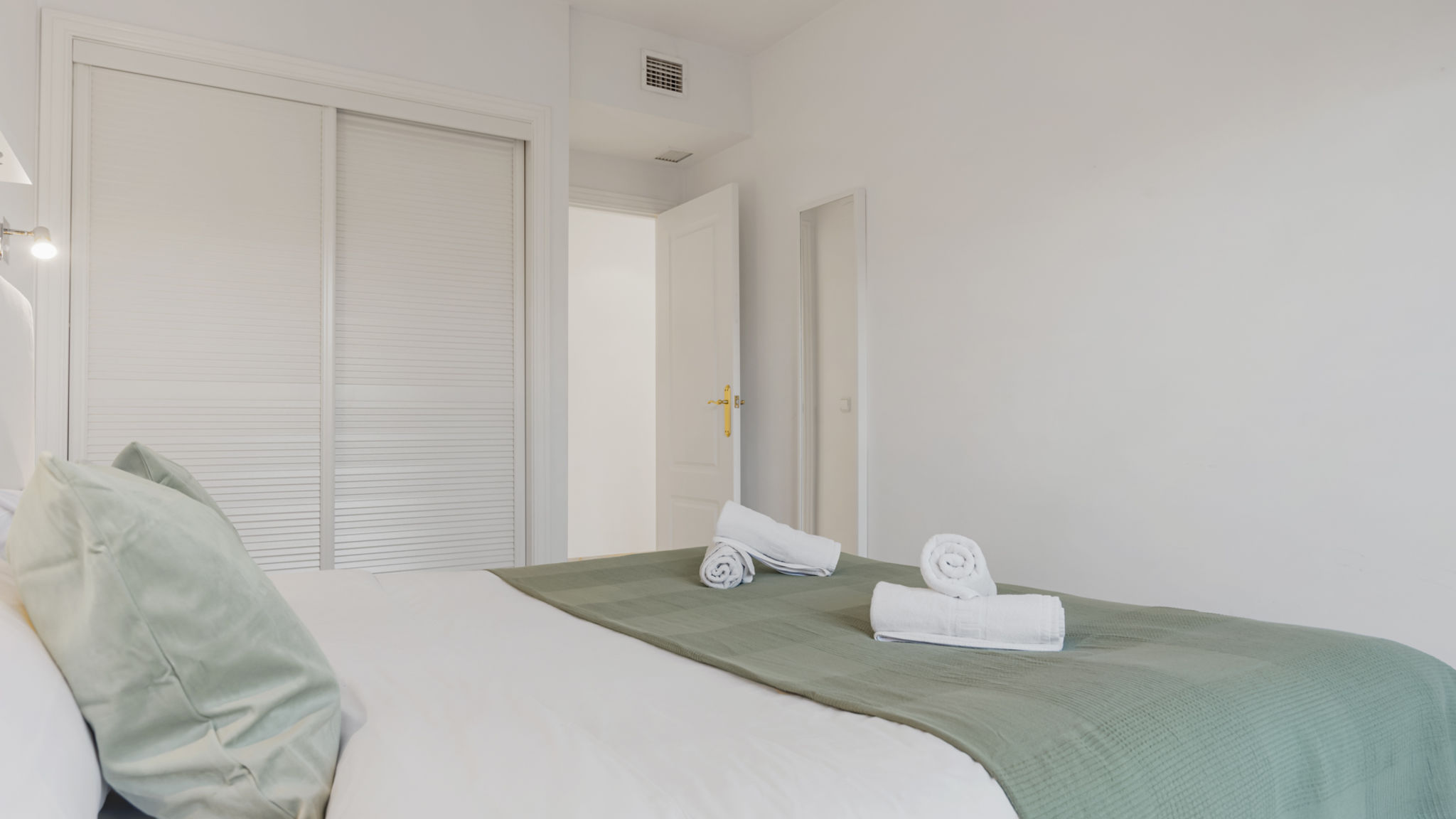 Costarentals Benahavís Los Arqueros sunny balcony with pool by Costarentals - Ref M52