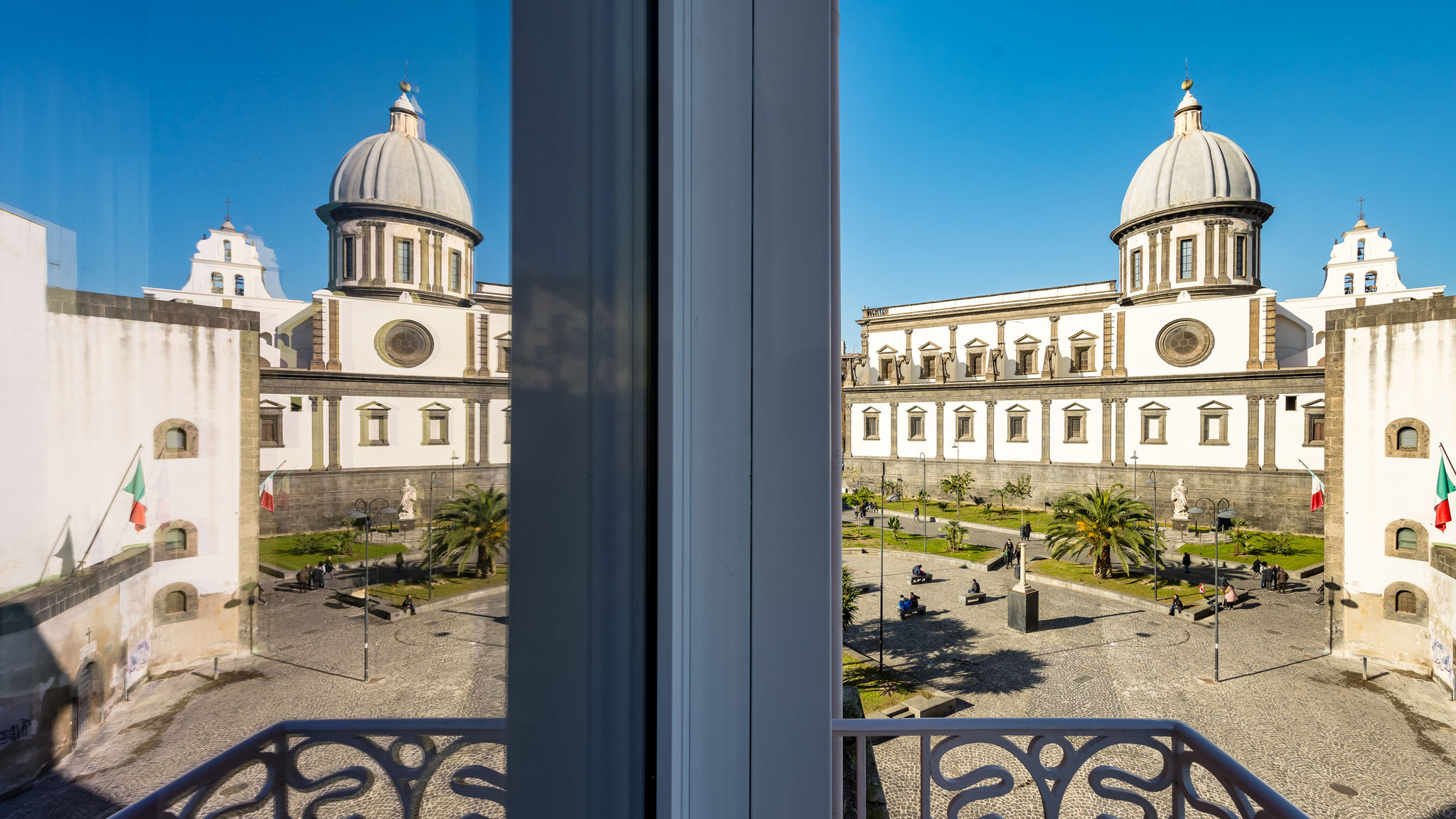 Napoliapartments.it (per Apt commercializzati) Napoli Capuana15 - Grigio Vesuvio