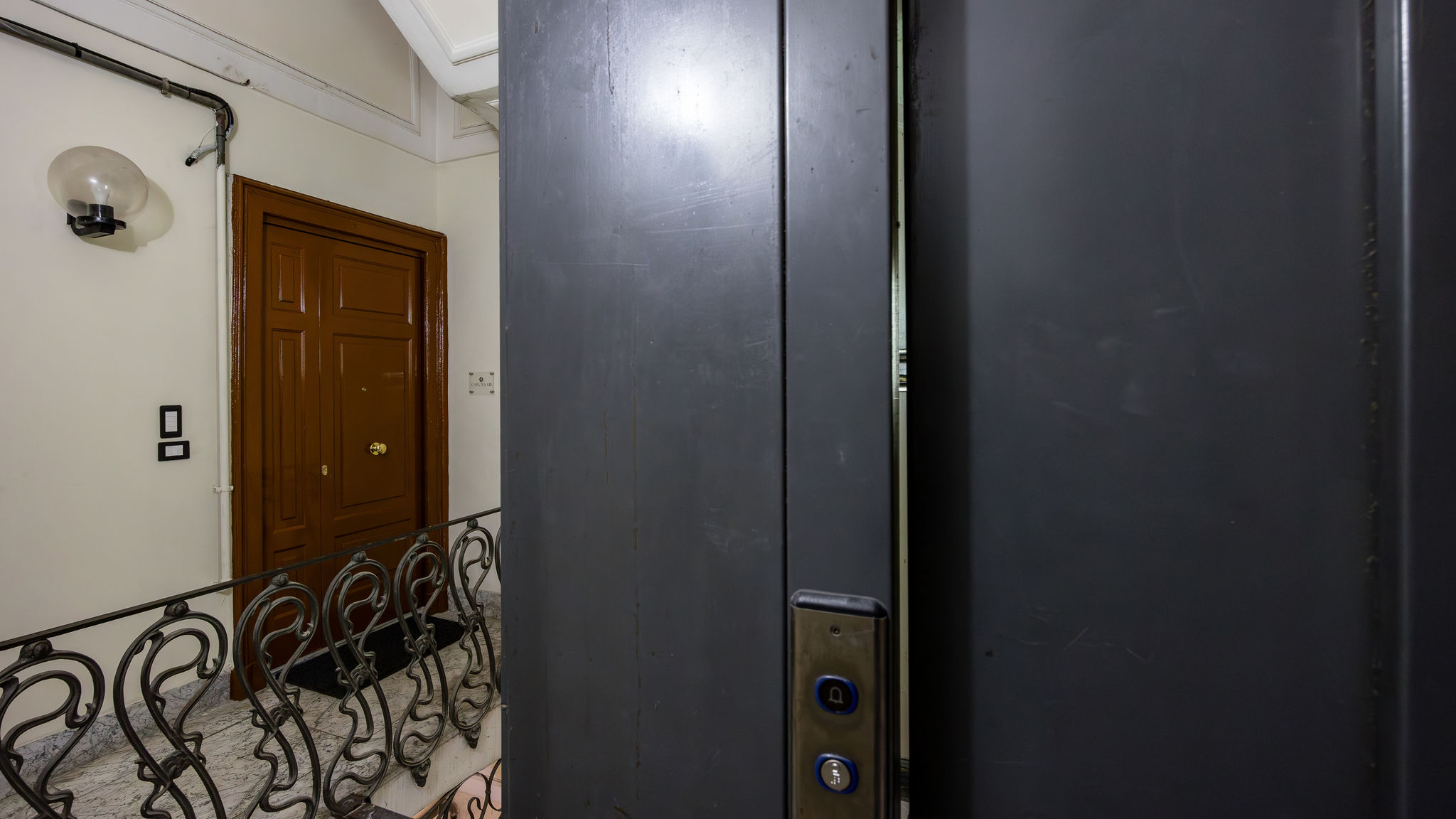 Napoliapartments.it (per Apt commercializzati) Napoli Capuana15 - Grigio Vesuvio