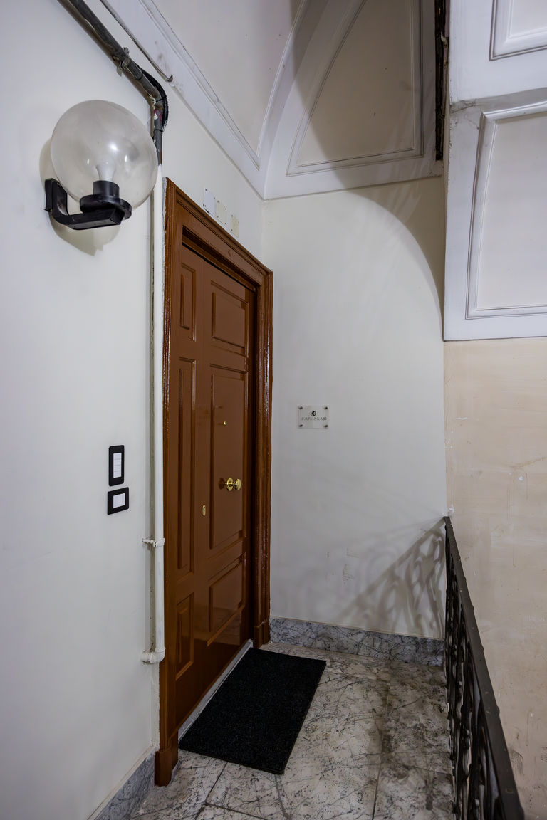 Napoliapartments.it (per Apt commercializzati) Napoli Capuana15 - Grigio Vesuvio