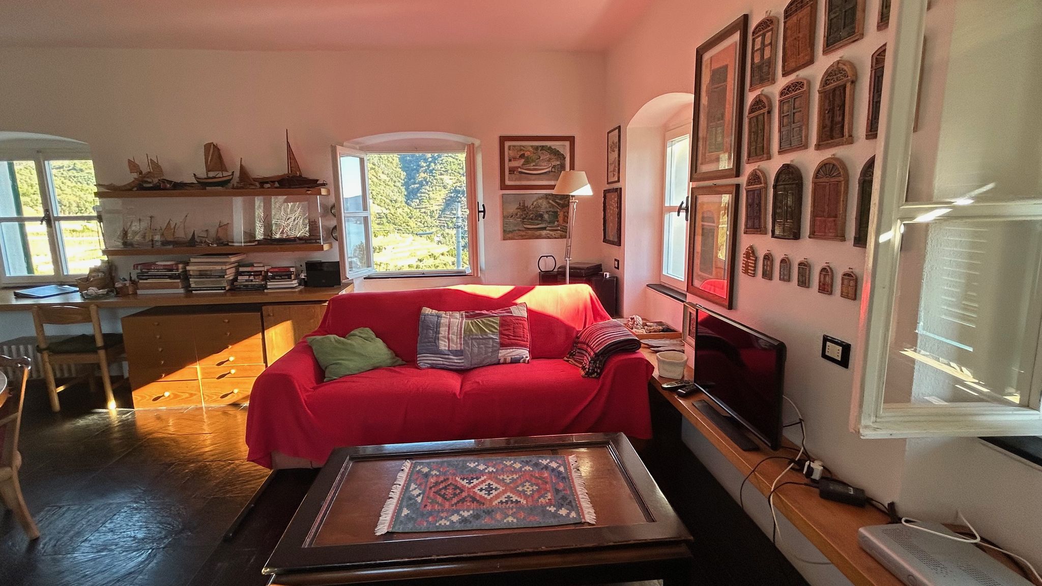 Italianway Monterosso al Mare Historical Villa 'The Birdhouse' with Garden and Views
