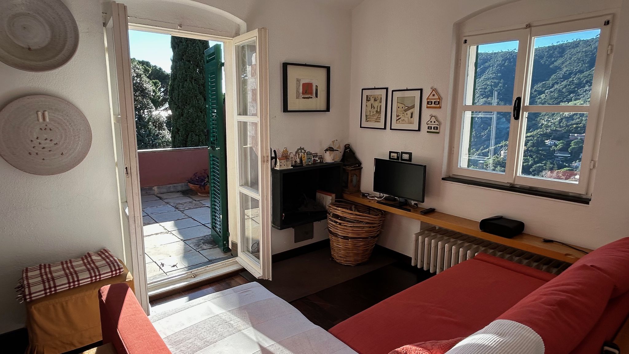 Italianway Monterosso al Mare Historical Villa 'The Birdhouse' with Garden and Views