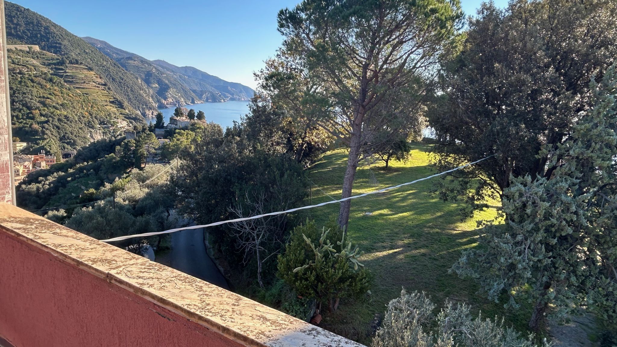 Italianway Monterosso al Mare Historical Villa 'The Birdhouse' with Garden and Views