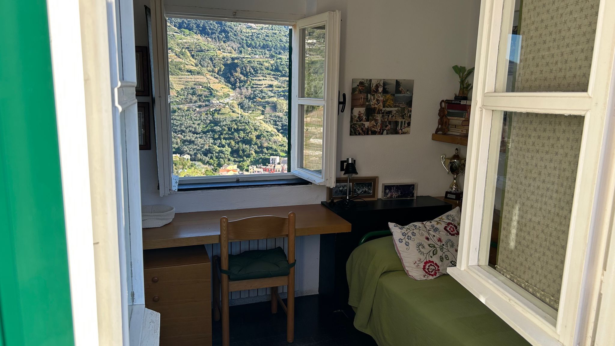 Italianway Monterosso al Mare Historical Villa 'The Birdhouse' with Garden and Views
