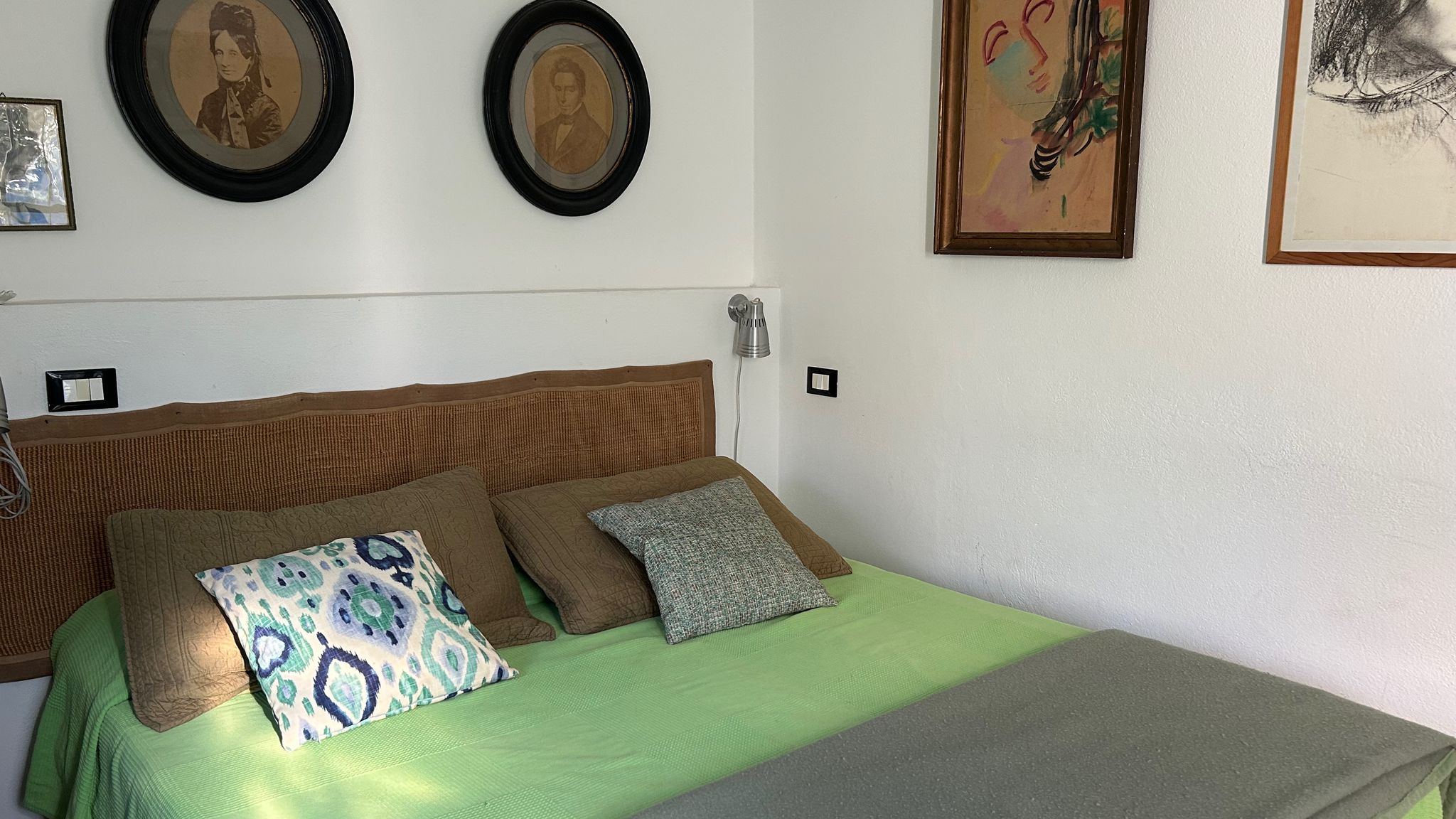 Italianway Monterosso al Mare Historical Villa 'The Birdhouse' with Garden and Views