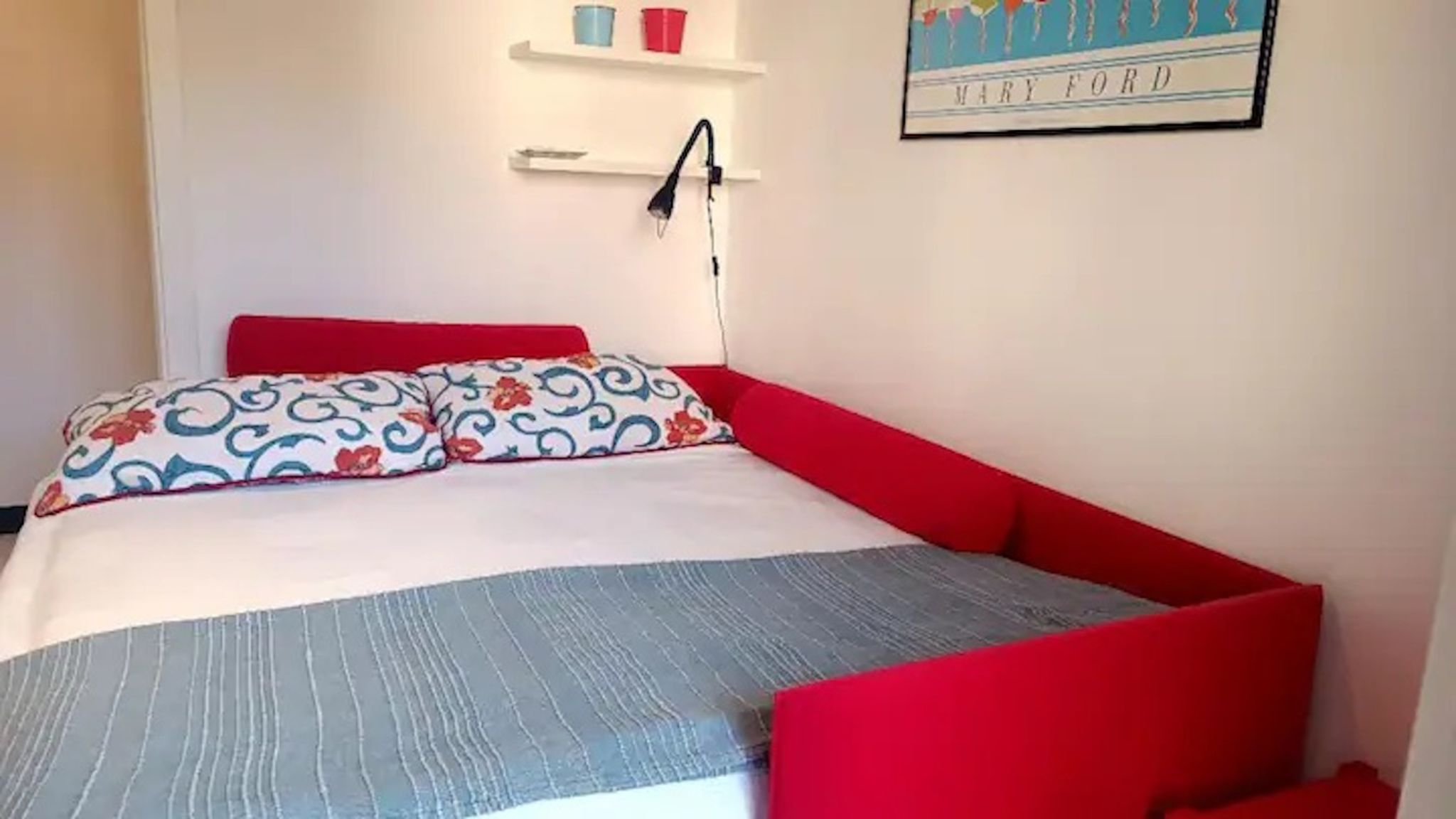 Italianway Monterosso al Mare Serena's Beach Side Apt with Parking and A/C