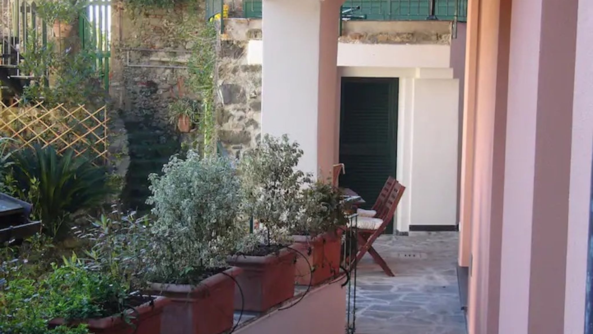 Italianway Monterosso al Mare Serena's Beach Side Apt with Parking and A/C