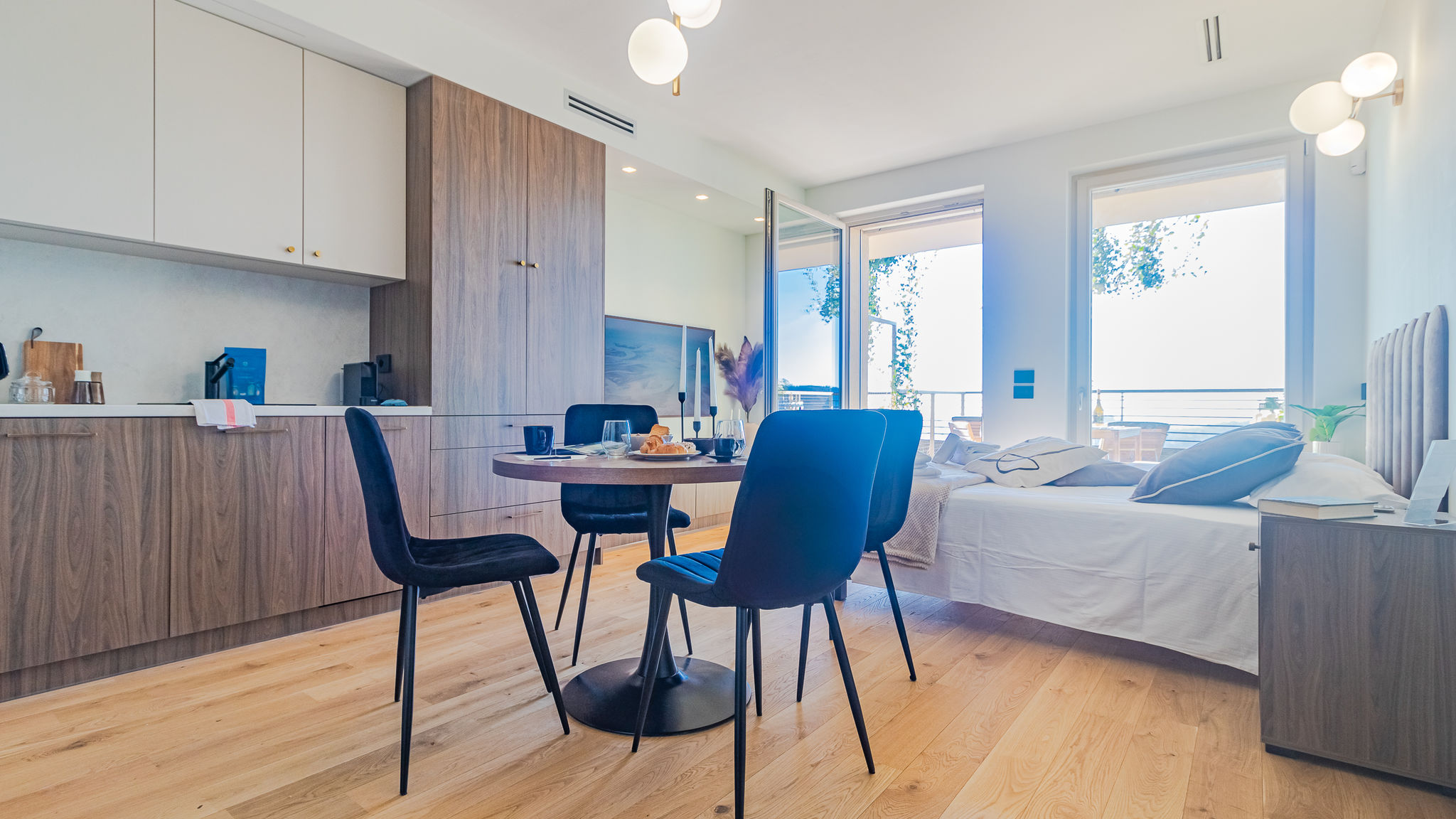 Italianway Como Aurora Apartment by Rent All Como