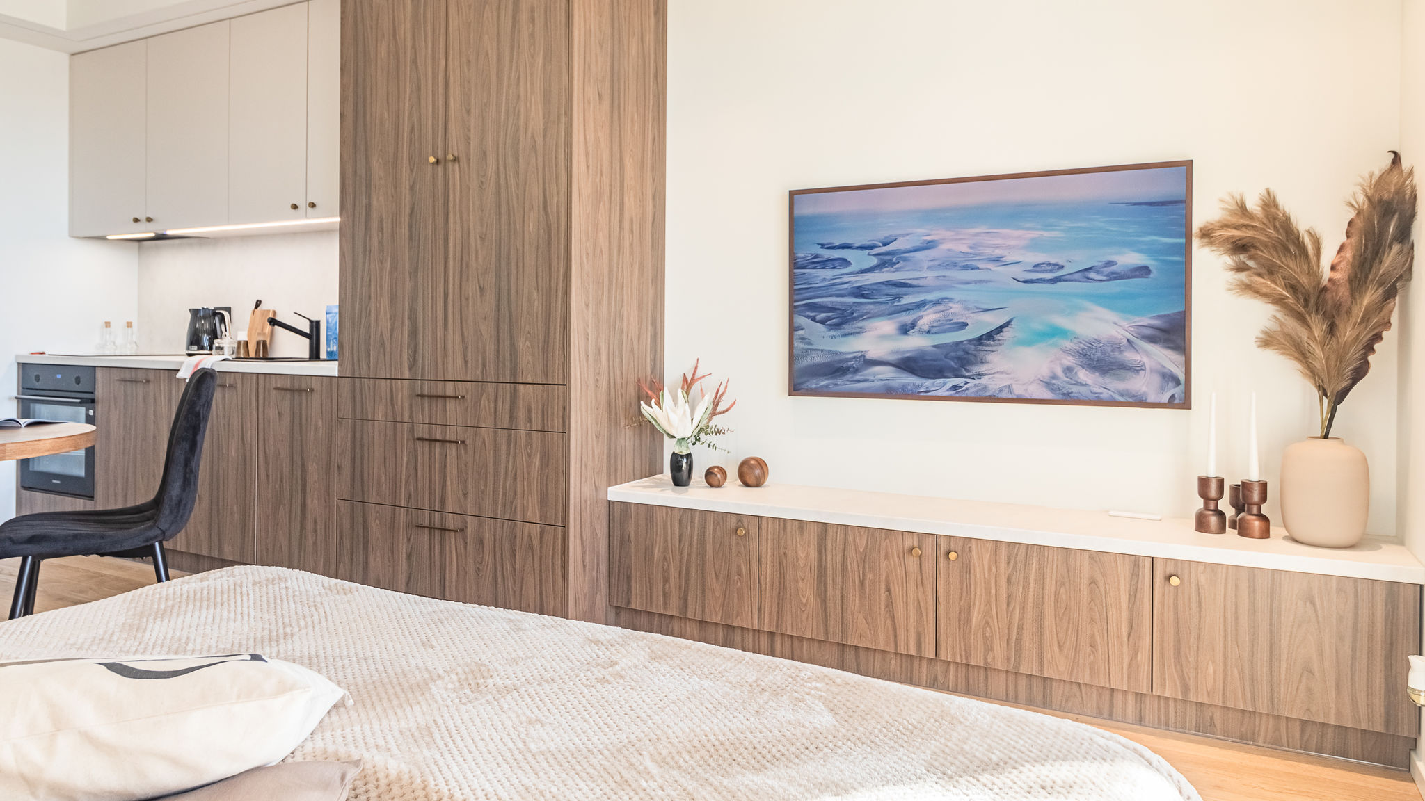 Italianway Como Aurora Apartment by Rent All Como