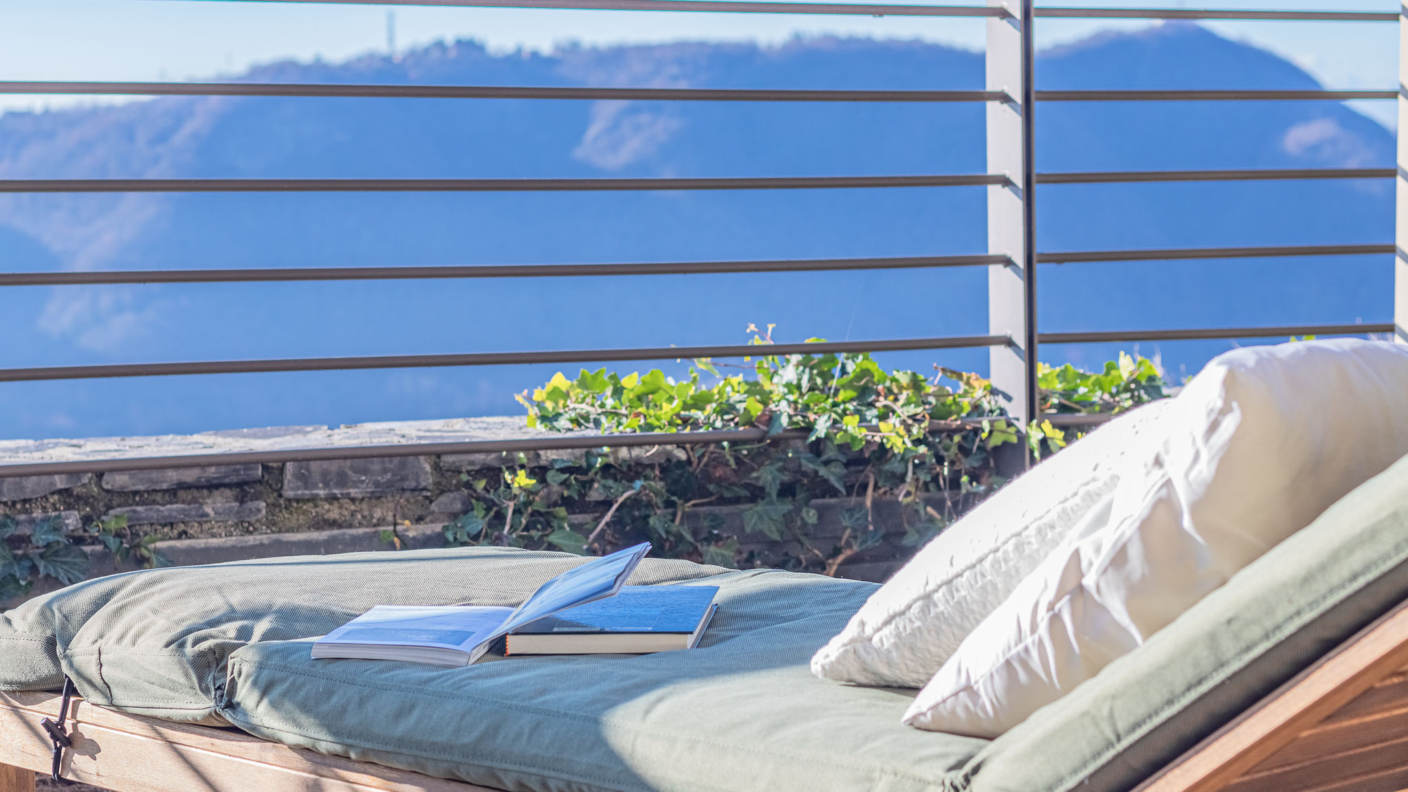 Italianway Como Aurora Apartment by Rent All Como