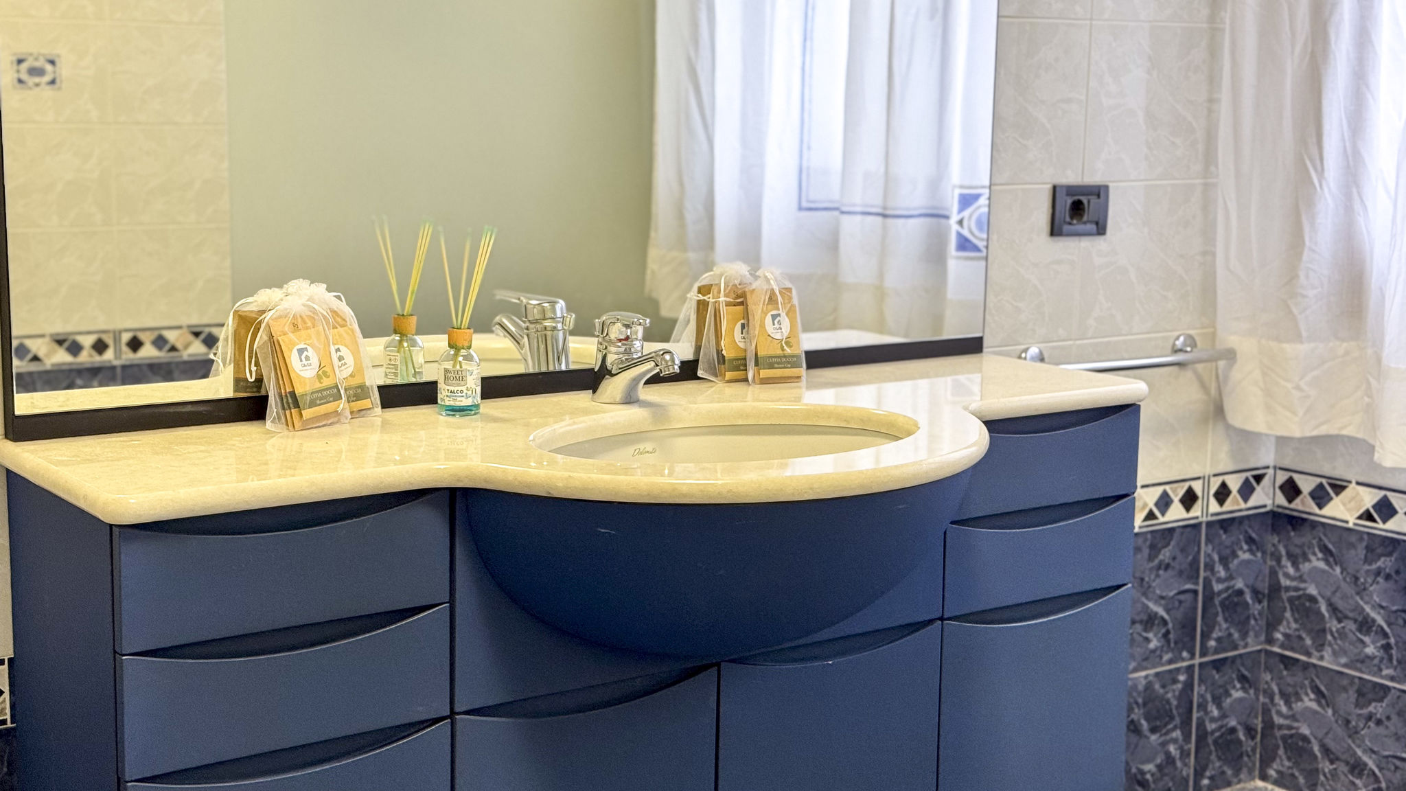 CA.SA CHECK Chioggia Casa Micio by Ca-Sa Check