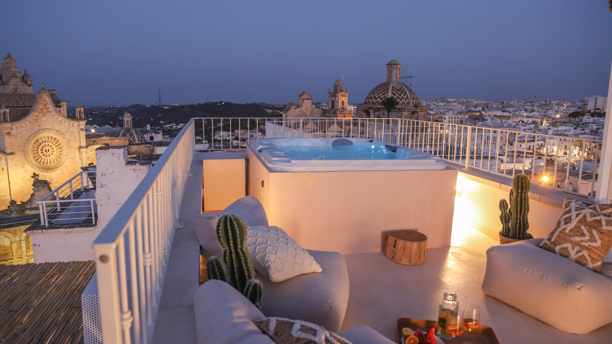Italianway Ostuni TD Terrazze di Carole Panoramic Terrace & Jacuzzi