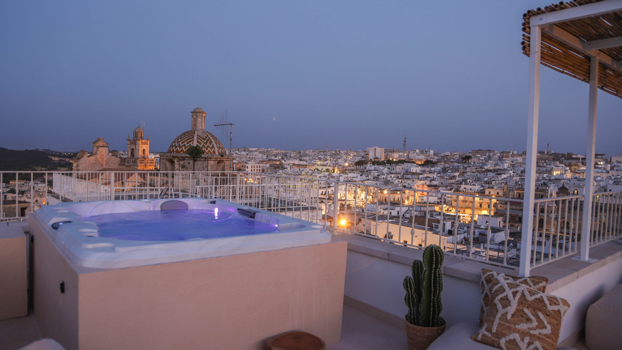 Italianway Ostuni TD Terrazze di Carole Panoramic Terrace & Jacuzzi