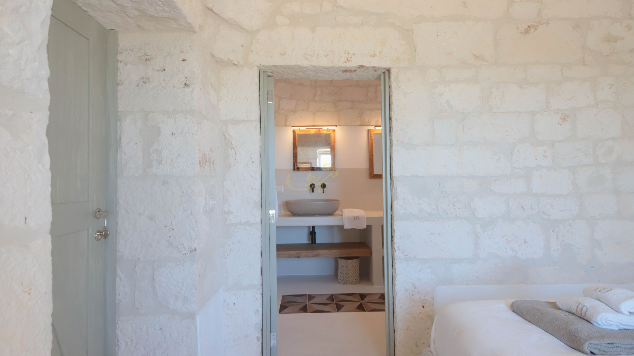 Trulli e Dimore Property Management Martina Franca TD I Coni di Pinurè Trulli with Scenic Valley View