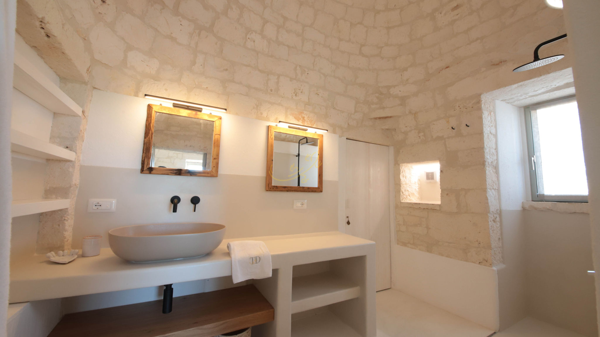 Trulli e Dimore Property Management Martina Franca TD I Coni di Pinurè Trulli with Scenic Valley View