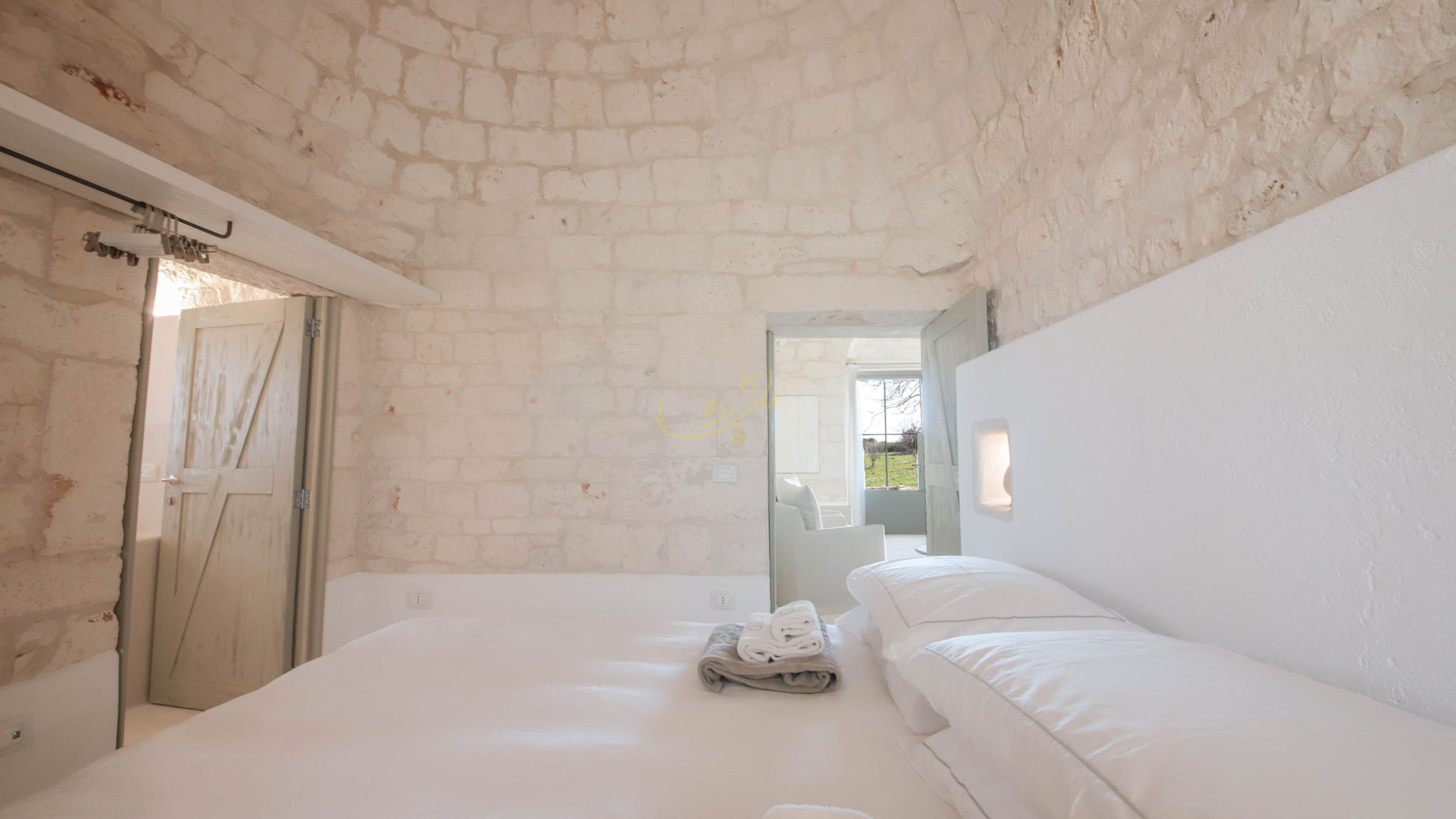 Trulli e Dimore Property Management Martina Franca TD I Coni di Pinurè Trulli with Scenic Valley View