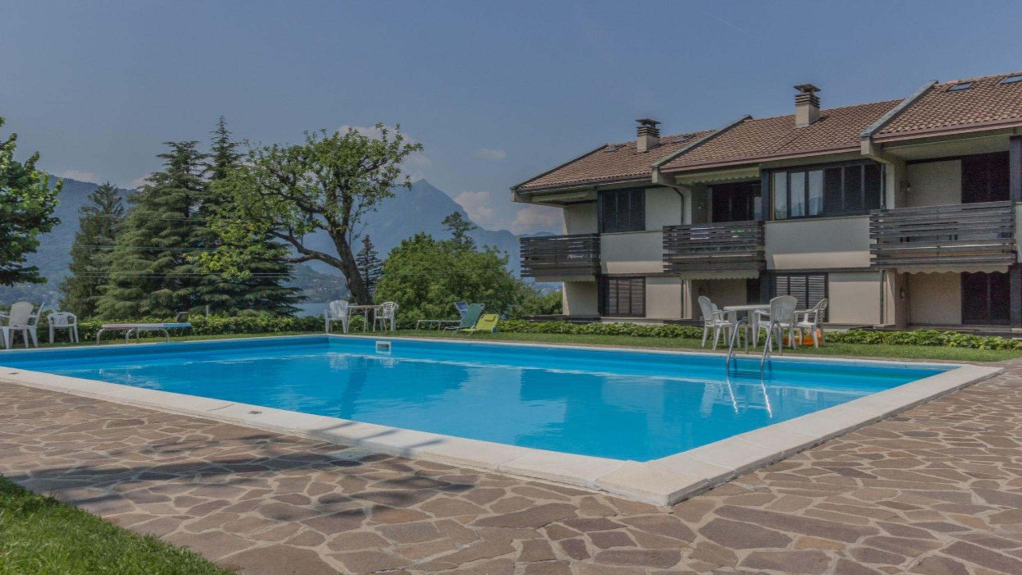 Italianway Lierna SunsetView - Lake Como swimming pool and garden