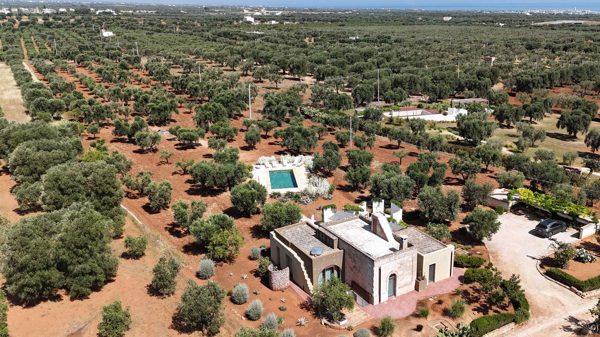 Italianway Fasano TD Torretta Macramè amid the Mediterranean scrub