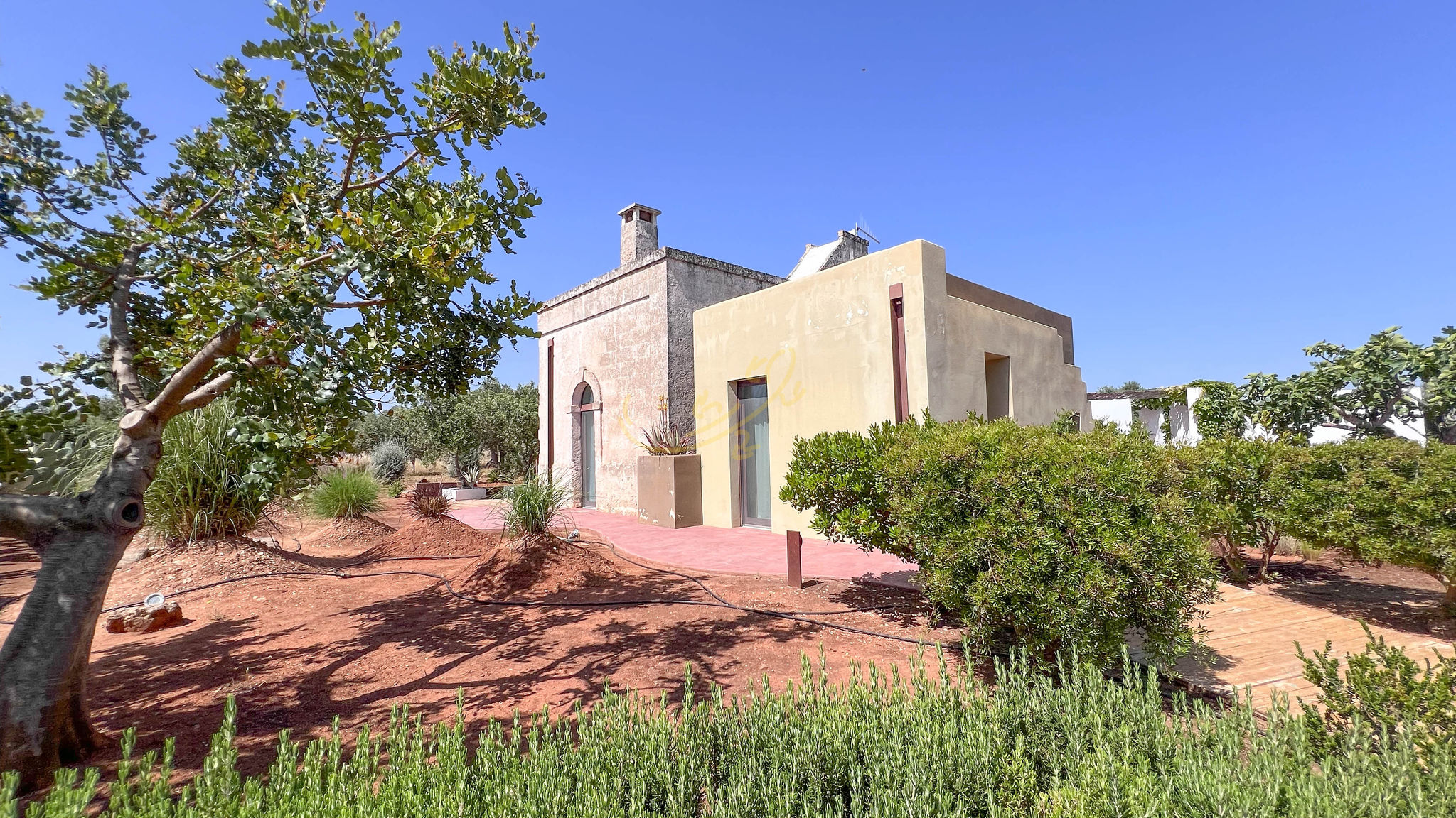 Italianway Fasano TD Torretta Macramè amid the Mediterranean scrub