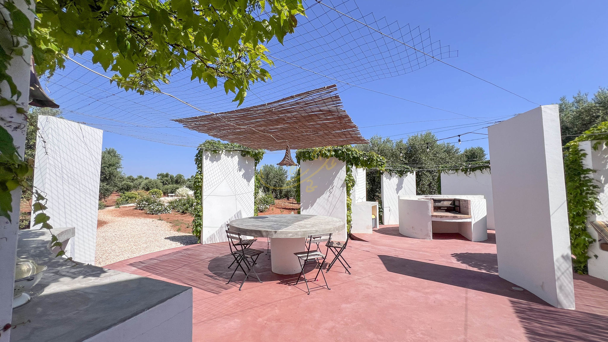 Italianway Fasano TD Torretta Macramè amid the Mediterranean scrub