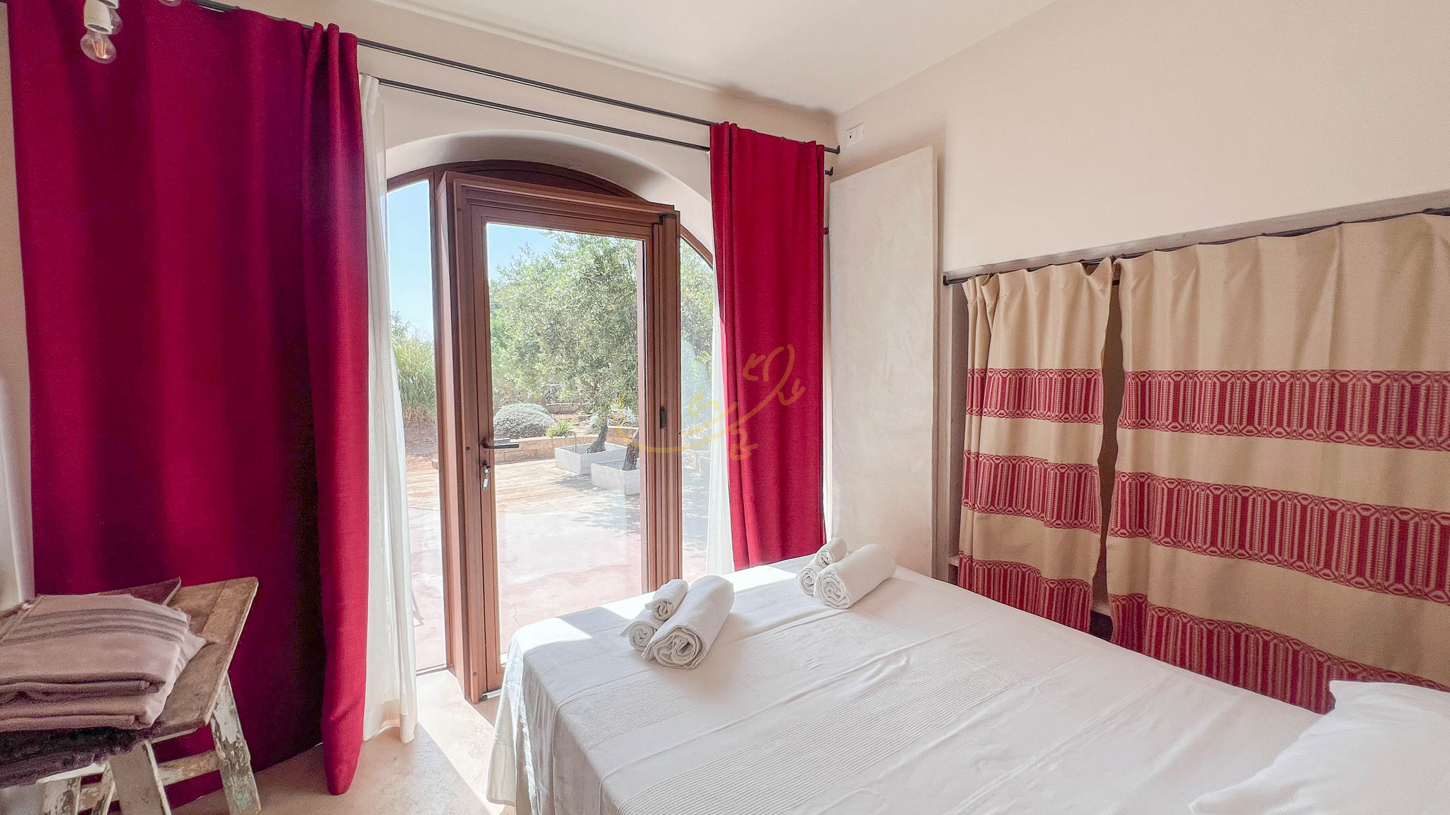 Italianway Fasano TD Torretta Macramè amid the Mediterranean scrub