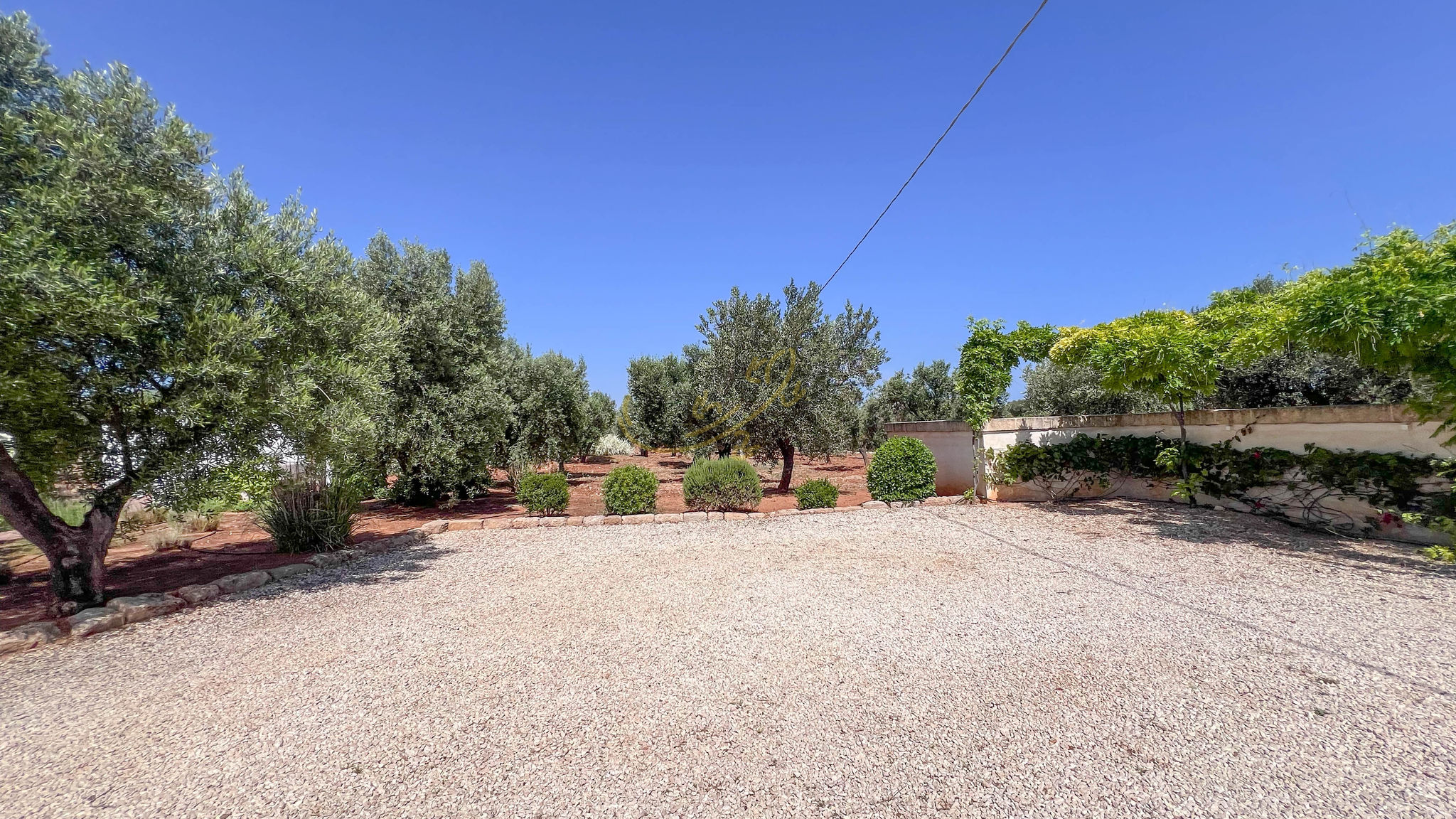 Italianway Fasano TD Torretta Macramè amid the Mediterranean scrub