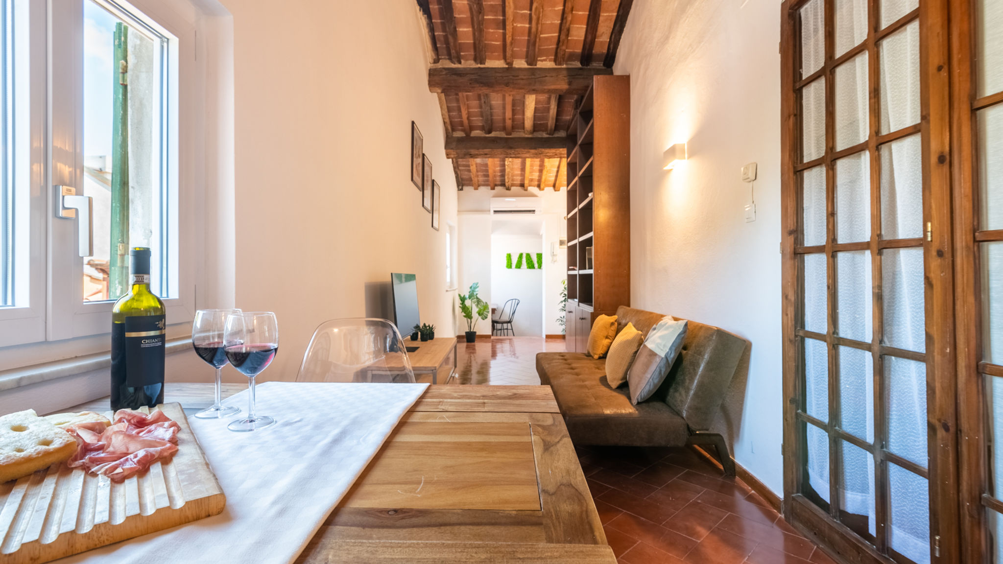 The Rose Apartment