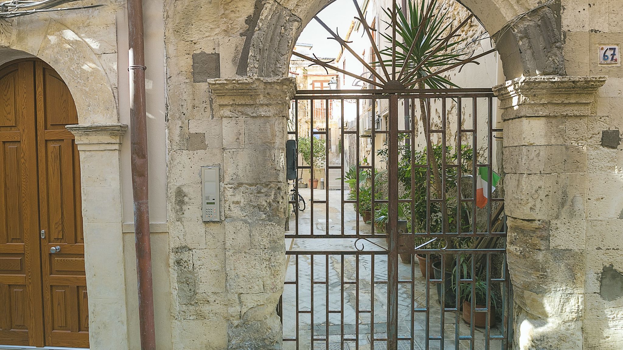 Italianway Siracusa Dione design apartments by Dimore in Sicily