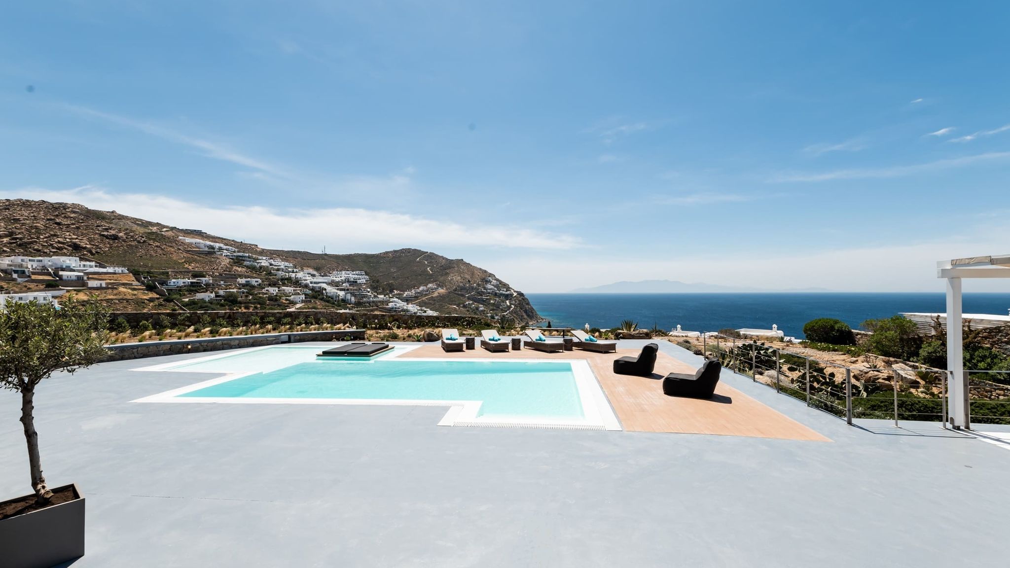 Italianway Mykonos Alexis